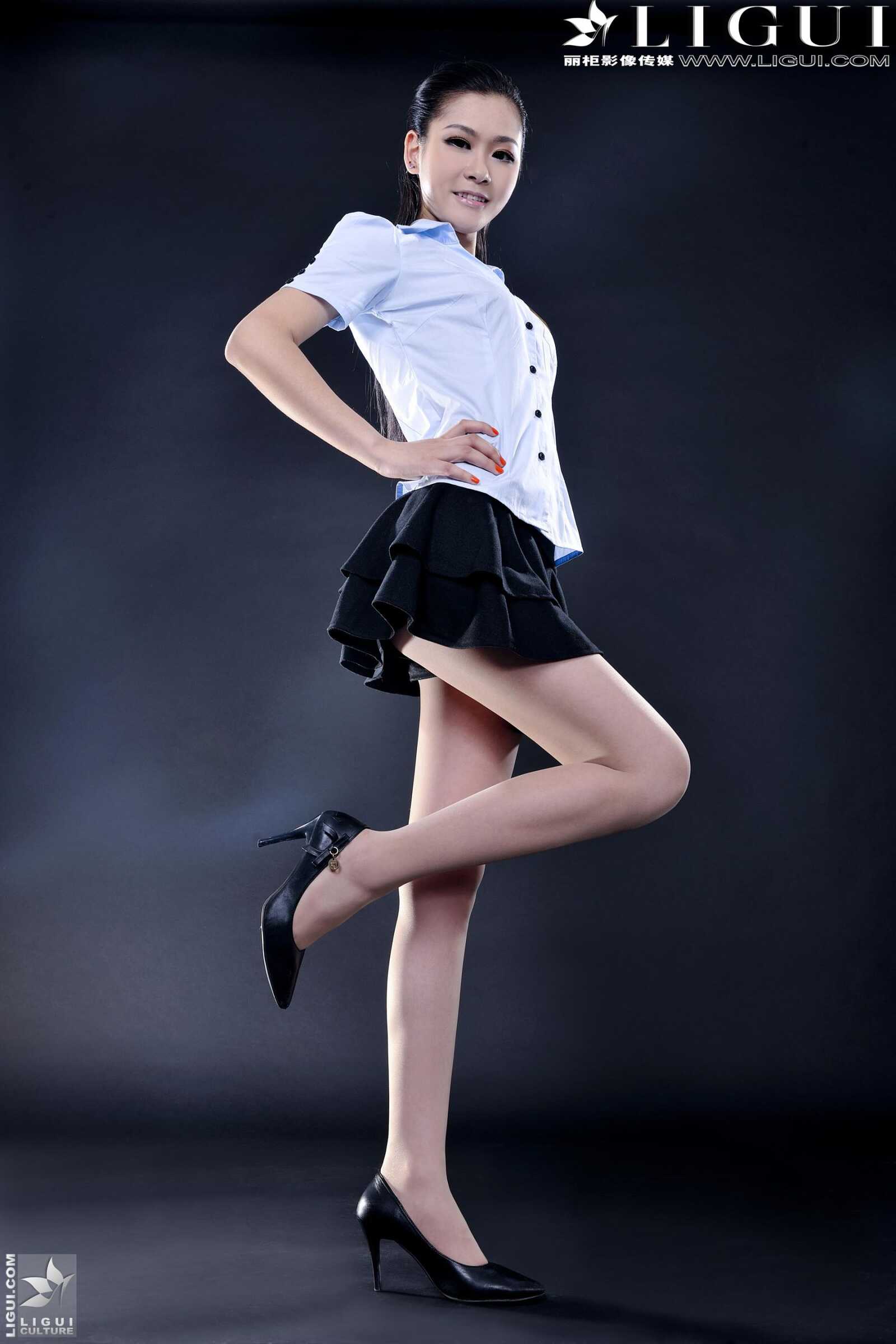 Model 凌凌《职业装制服丝足》上下合集 [丽柜L第17张