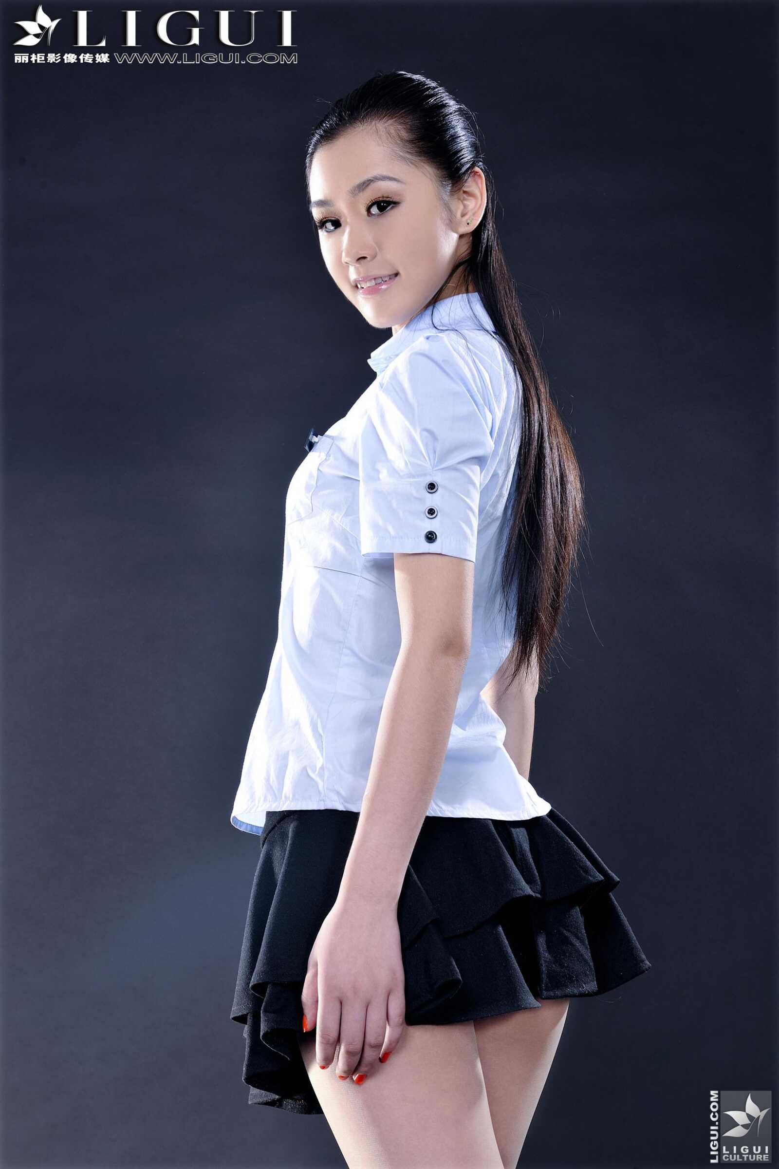 Model 凌凌《职业装制服丝足》上下合集 [丽柜L第16张