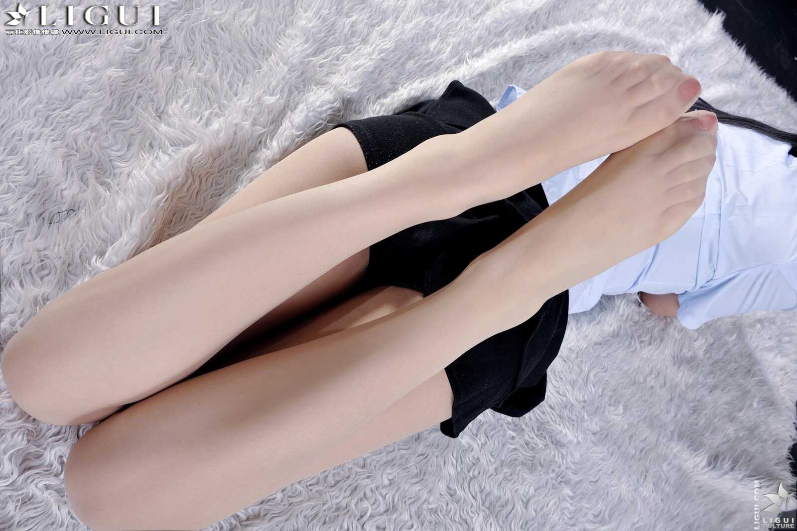 Model 凌凌《职业装制服丝足》上下合集 [丽柜L第5张