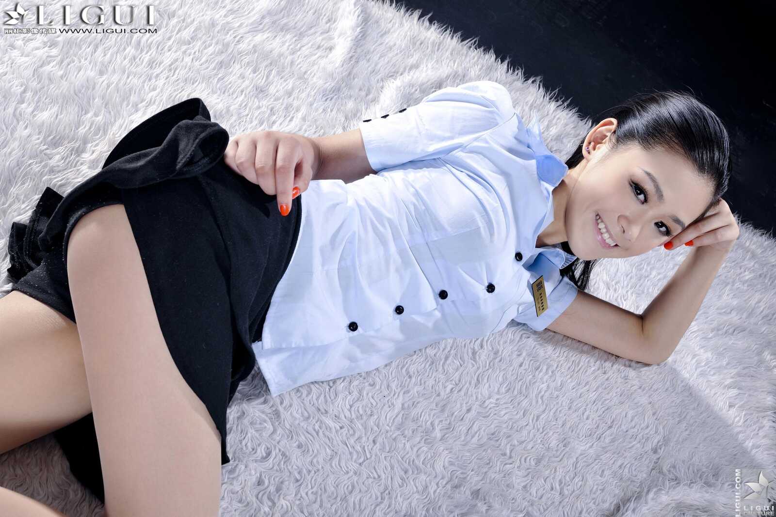 Model 凌凌《职业装制服丝足》上下合集  [丽柜L第3张