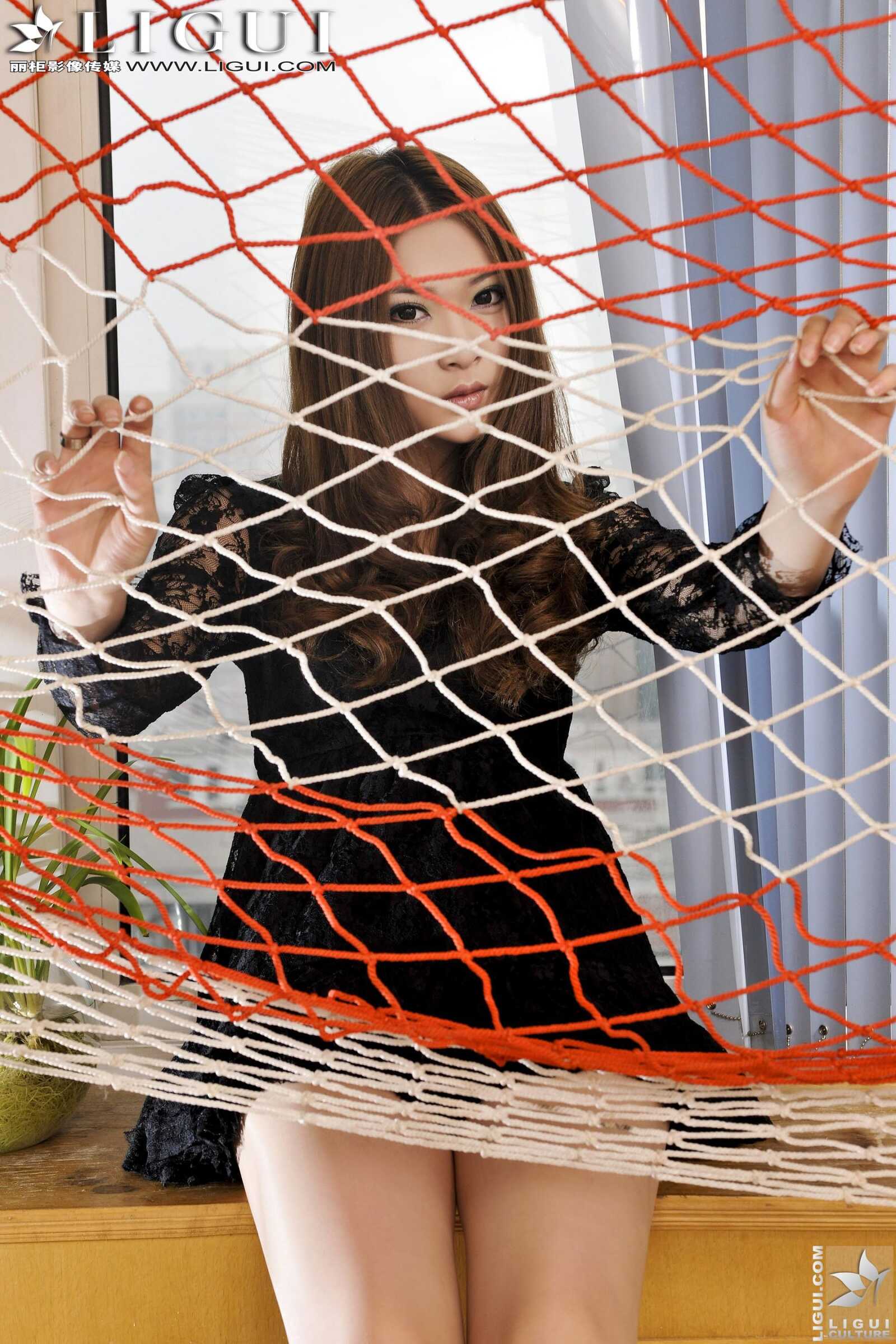 [丽柜LiGui] Model 允儿《蕾丝高跟美足》 美腿玉足第11张