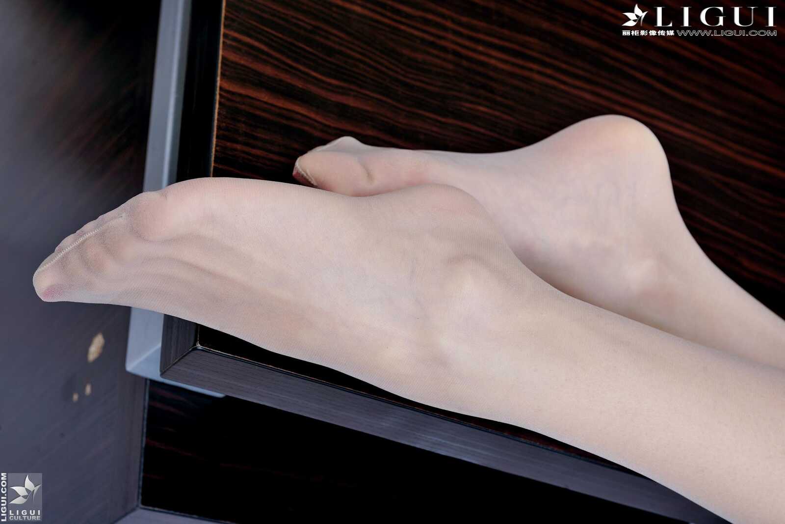 Model 可馨《办公室肉丝袜诱惑》 [丽柜LiGui]美腿玉第2张