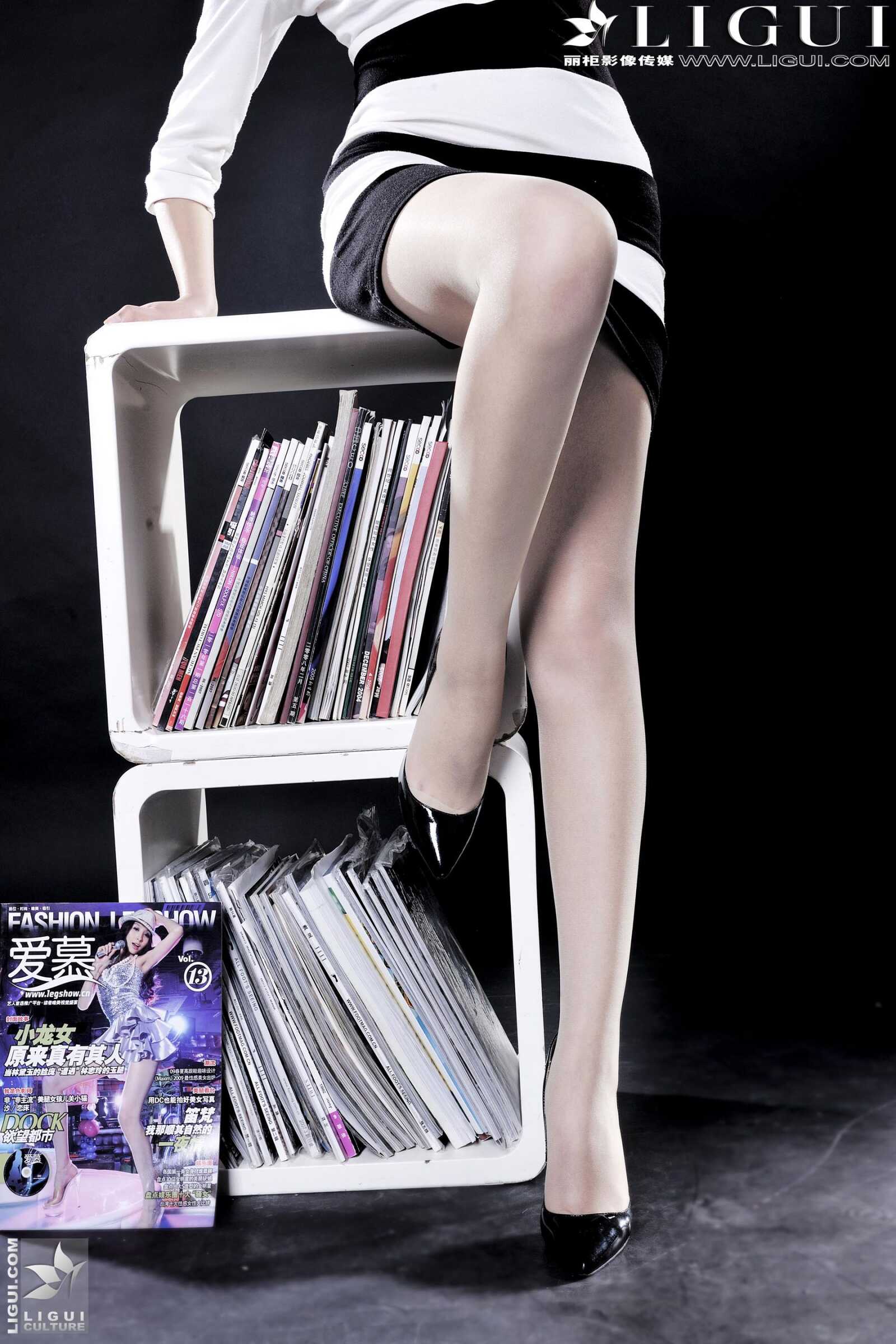 Model 小杨幂《极品时尚职业装女郎》 [丽柜LiGui第7张