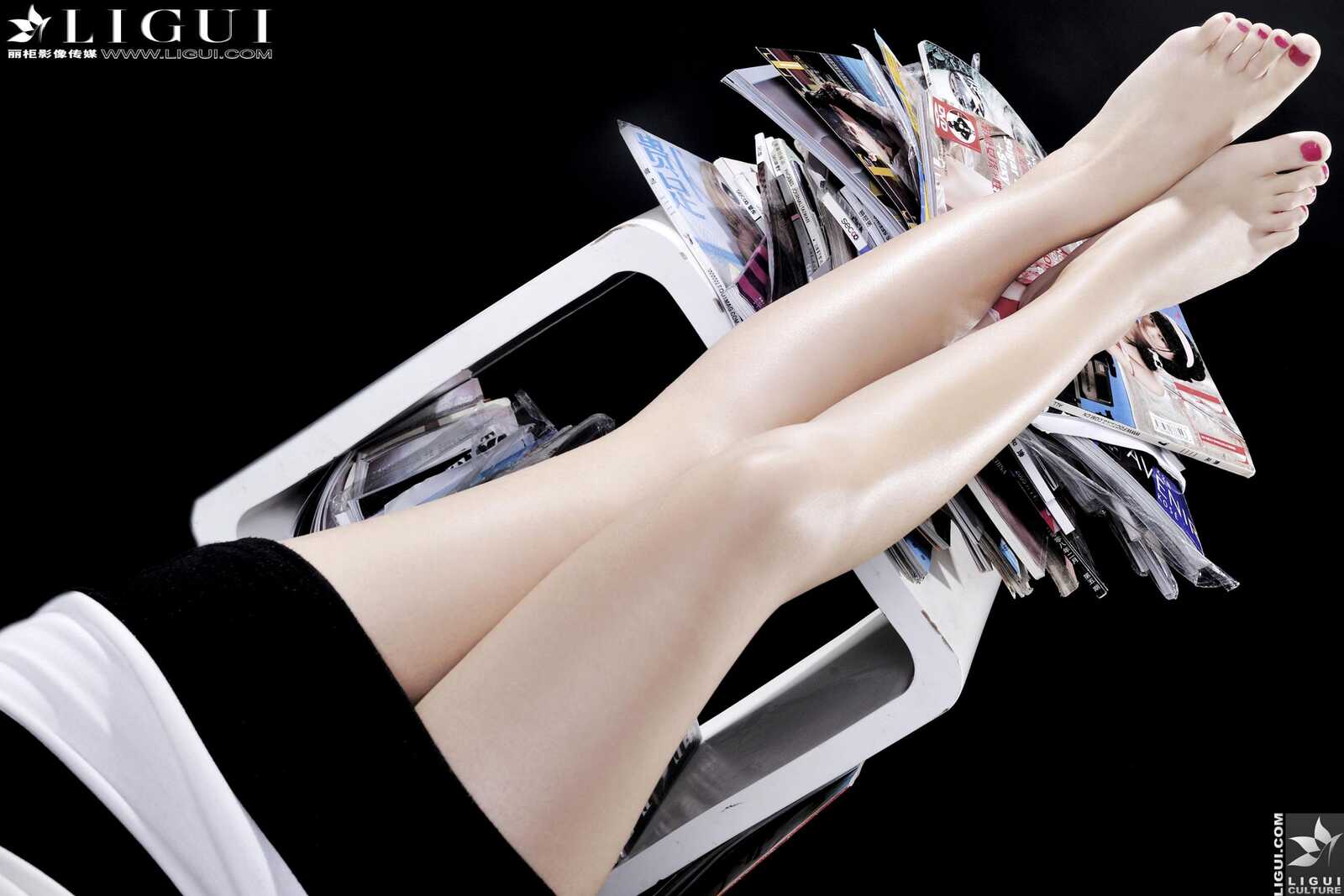 Model 小杨幂《极品时尚职业装女郎》 [丽柜LiGui第1张