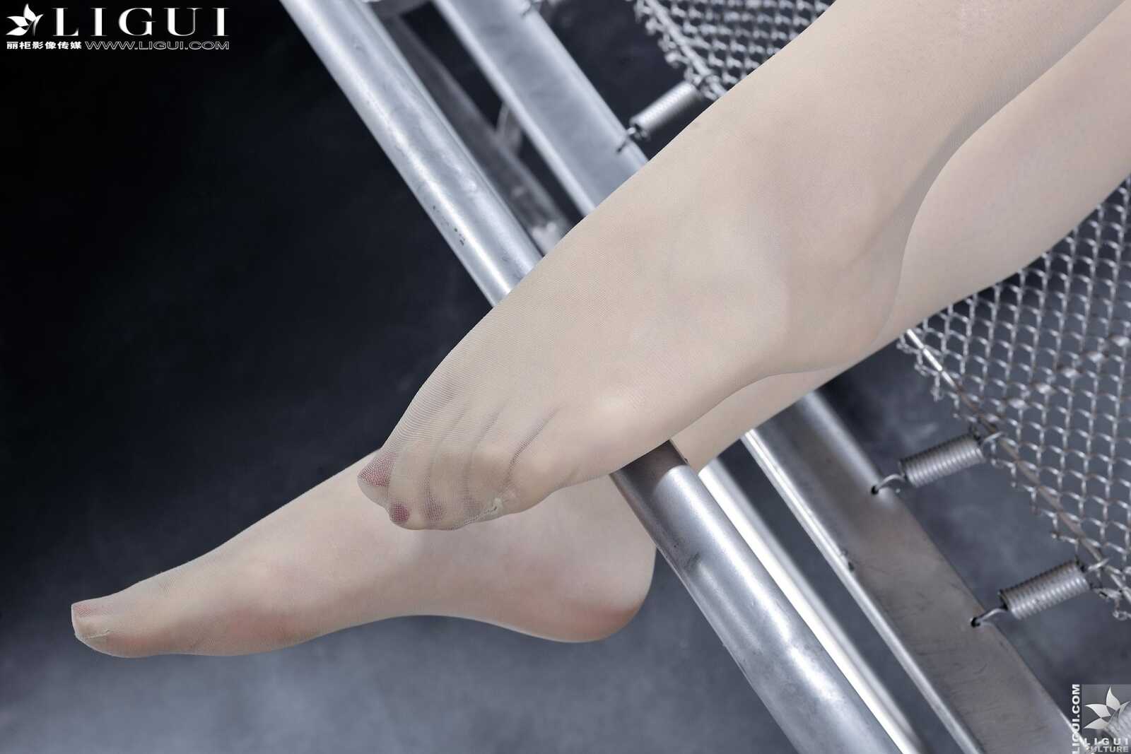 [丽柜贵足LiGui] Model 允儿《肉丝袜高跟女郎》美腿第1张