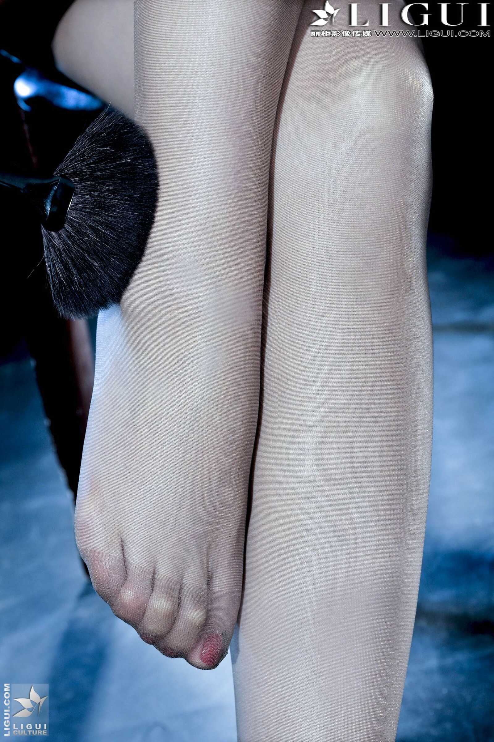 Model 晴晴《极品高跟女郎丝足魅惑》上下全集第8张