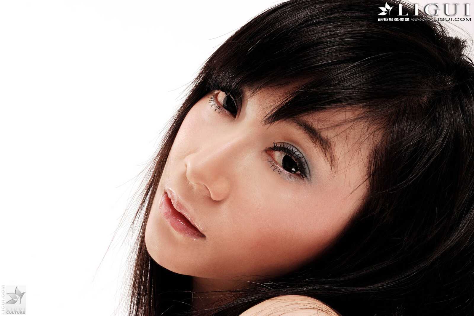 Model 金欣《古典韵味》 [丽柜贵足] 丝足美腿写真第12张