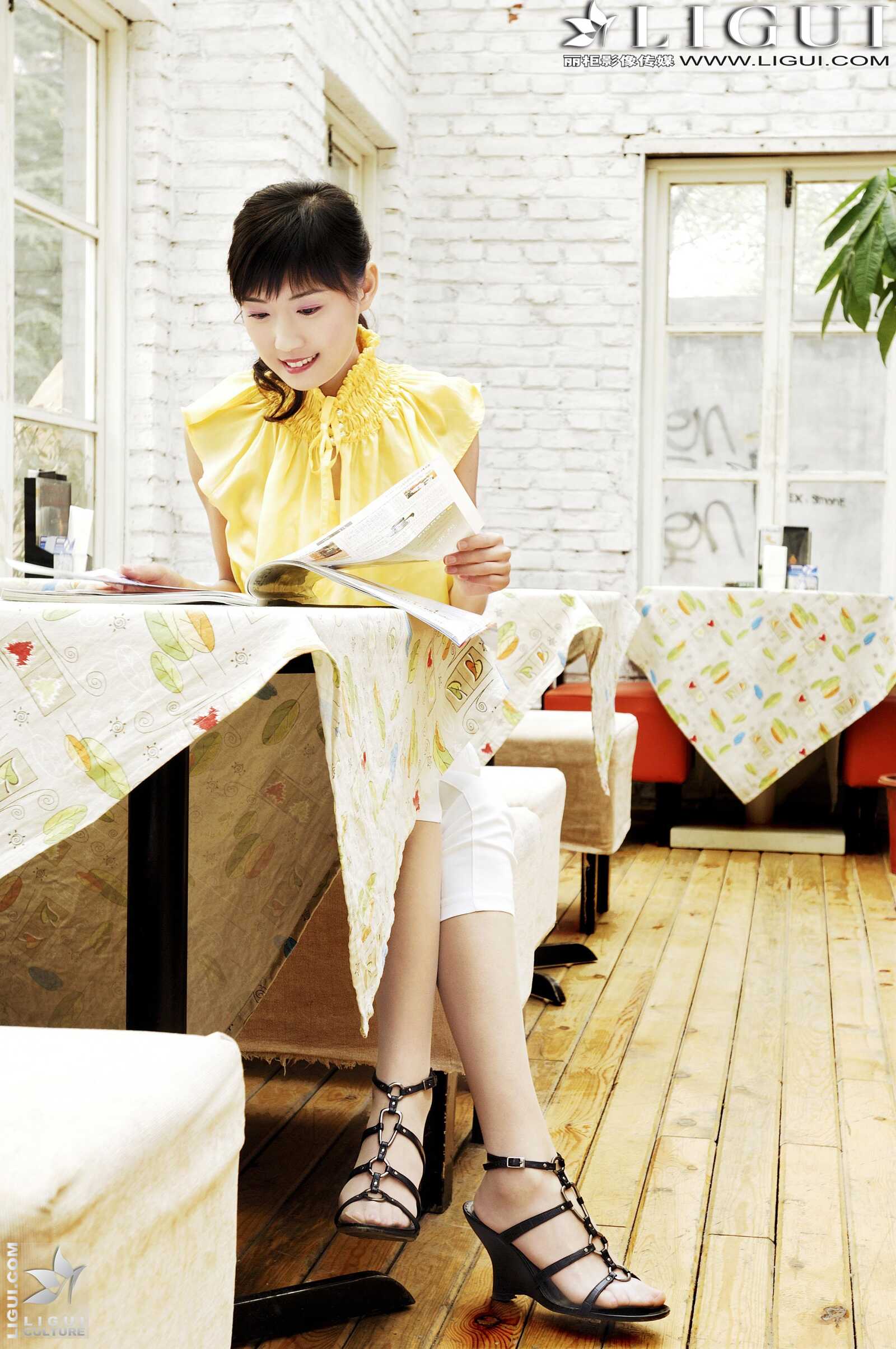 [丽柜贵足LiGui] Model 婷婷《街拍高跟系列》美腿丝第12张