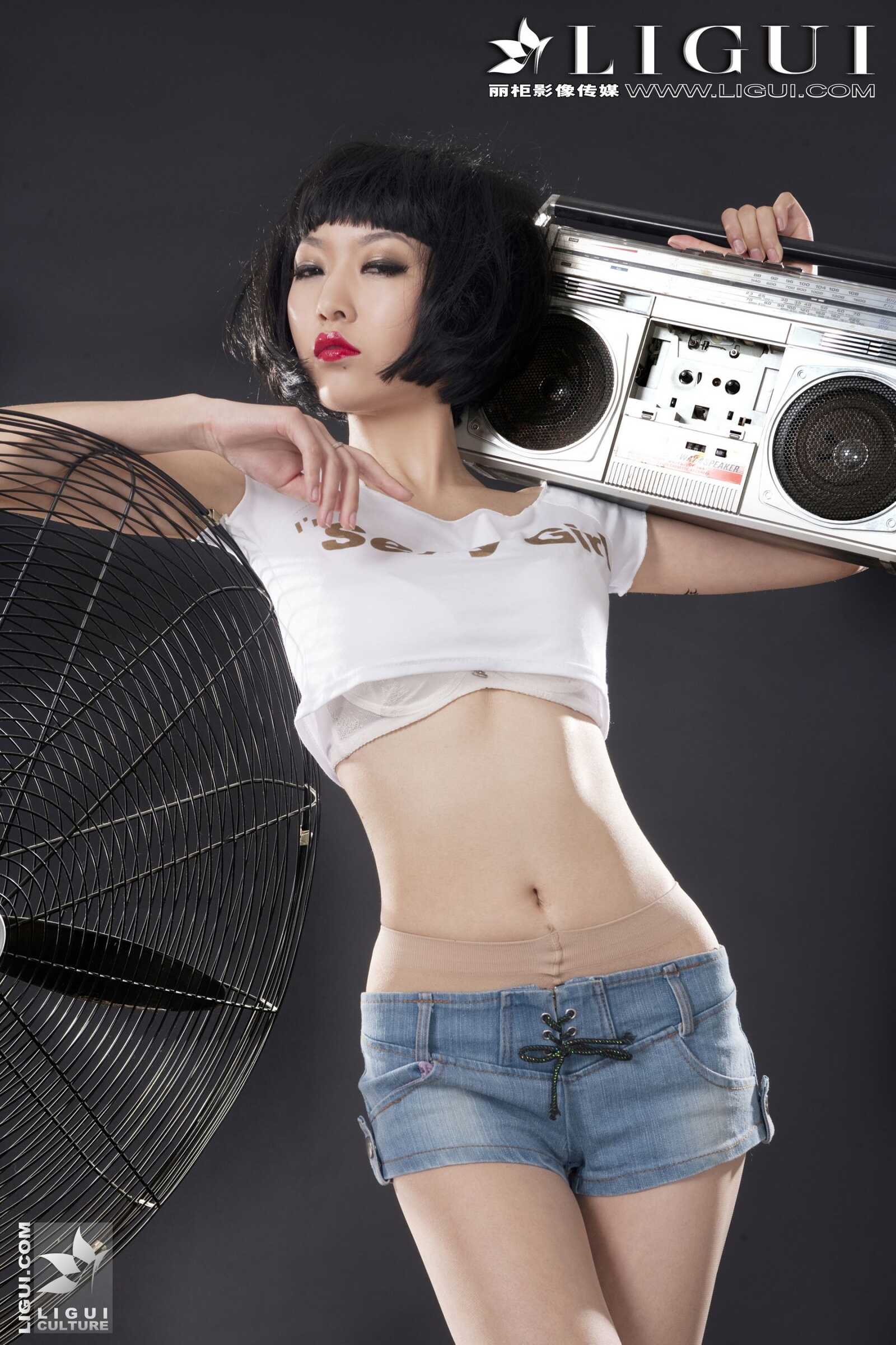 [丽柜贵足LiGui] Model 文欣《时尚牛仔热裤女郎》美第11张
