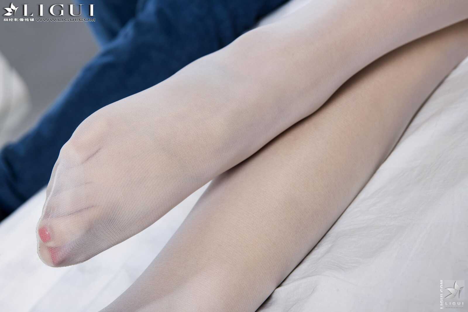 [丽柜贵足LiGui] Model 司琪《白丝护士》美腿丝足写第3张