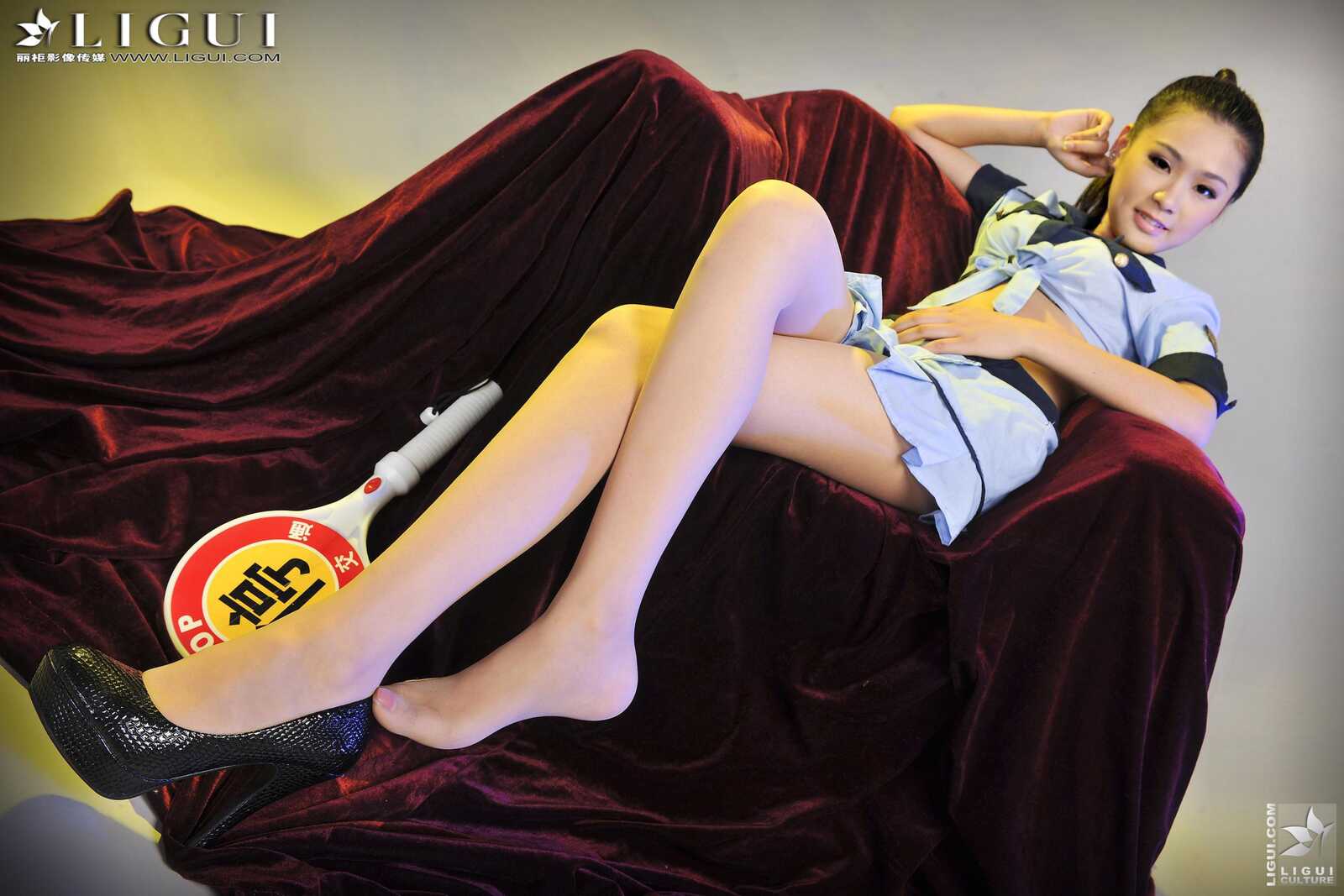 [丽柜贵足LiGui] Model 凌凌《制服高跟》上下全集第10张