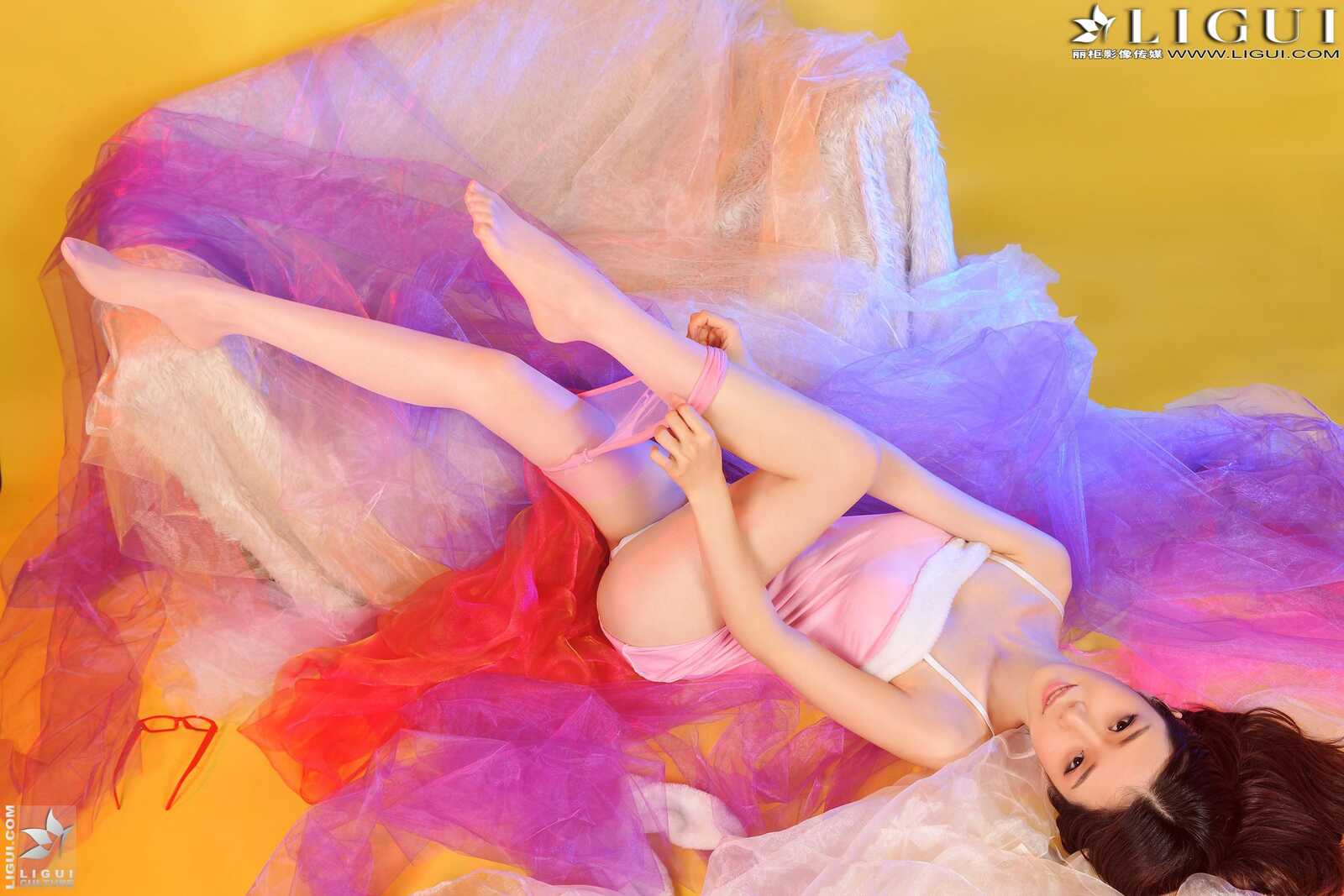 Model 美辰《红高跟兔女郎》上下全集 [丽柜贵足第1张