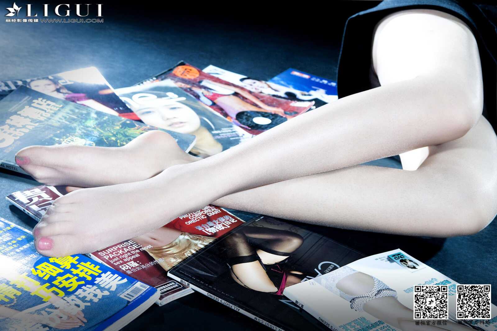 Model 美辰《时尚女郎红高跟丝足》上下全集 [丽柜第3张