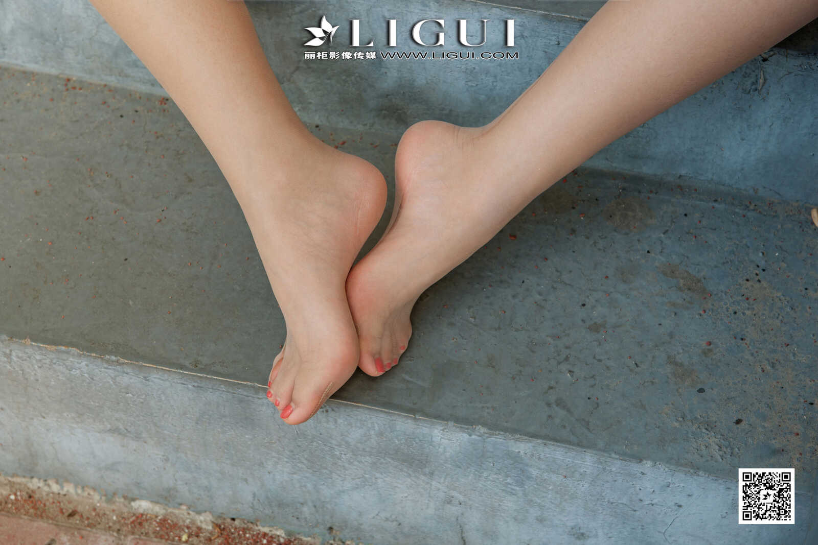 筱筱《滑板女神》 [丽柜贵足LIGUI] 丝足写真集第4张