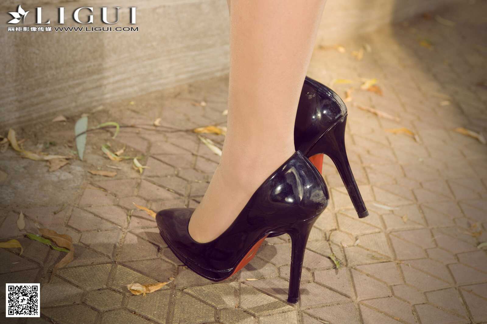 [丽柜贵足LiGui] Model 语寒《街拍时尚超短裙女郎》第10张