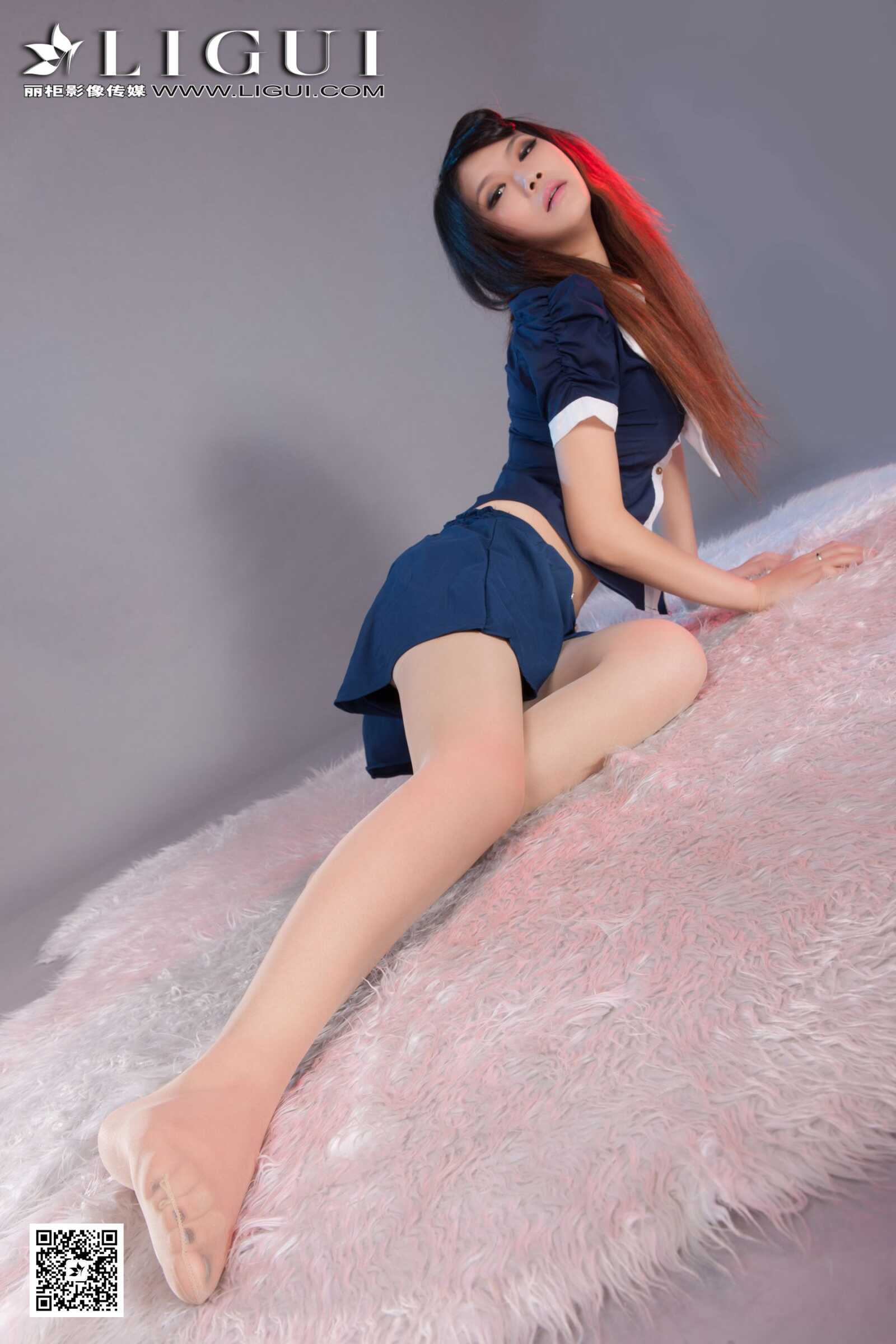 [丽柜LiGui] Model 怡萱《迷你裙丝足高跟》上下全集第4张