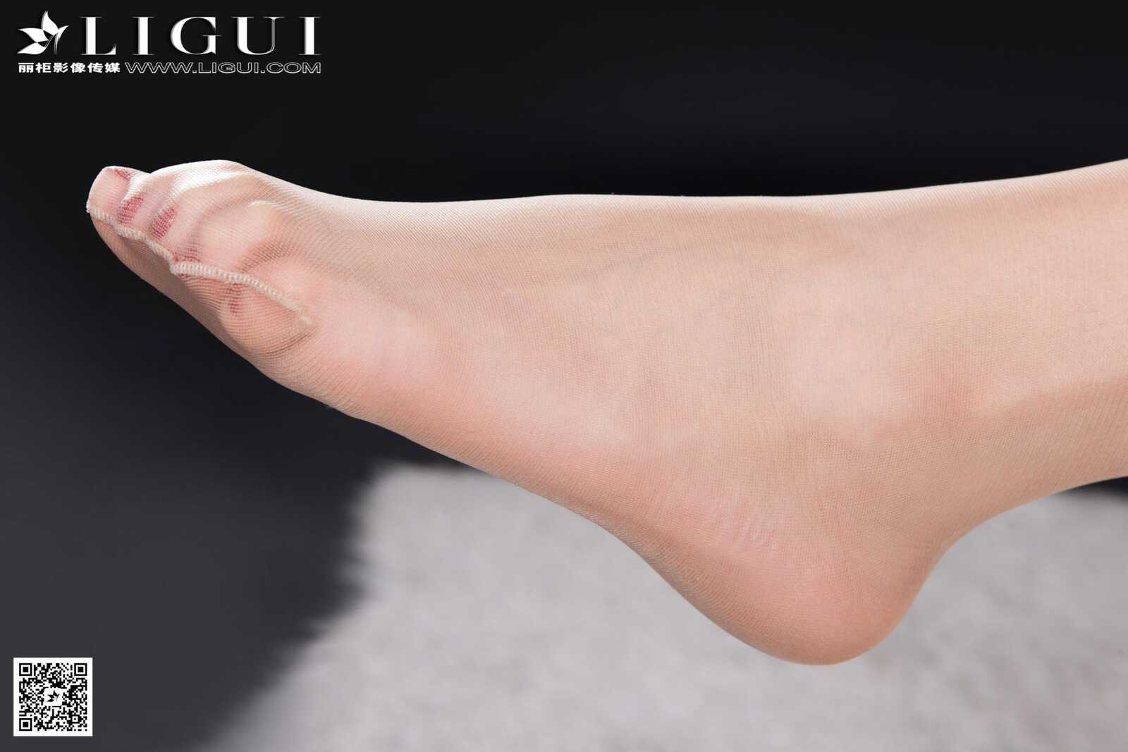 [丽柜贵足LiGui] Model 晴晴《职业装美女丝足高跟》第3张