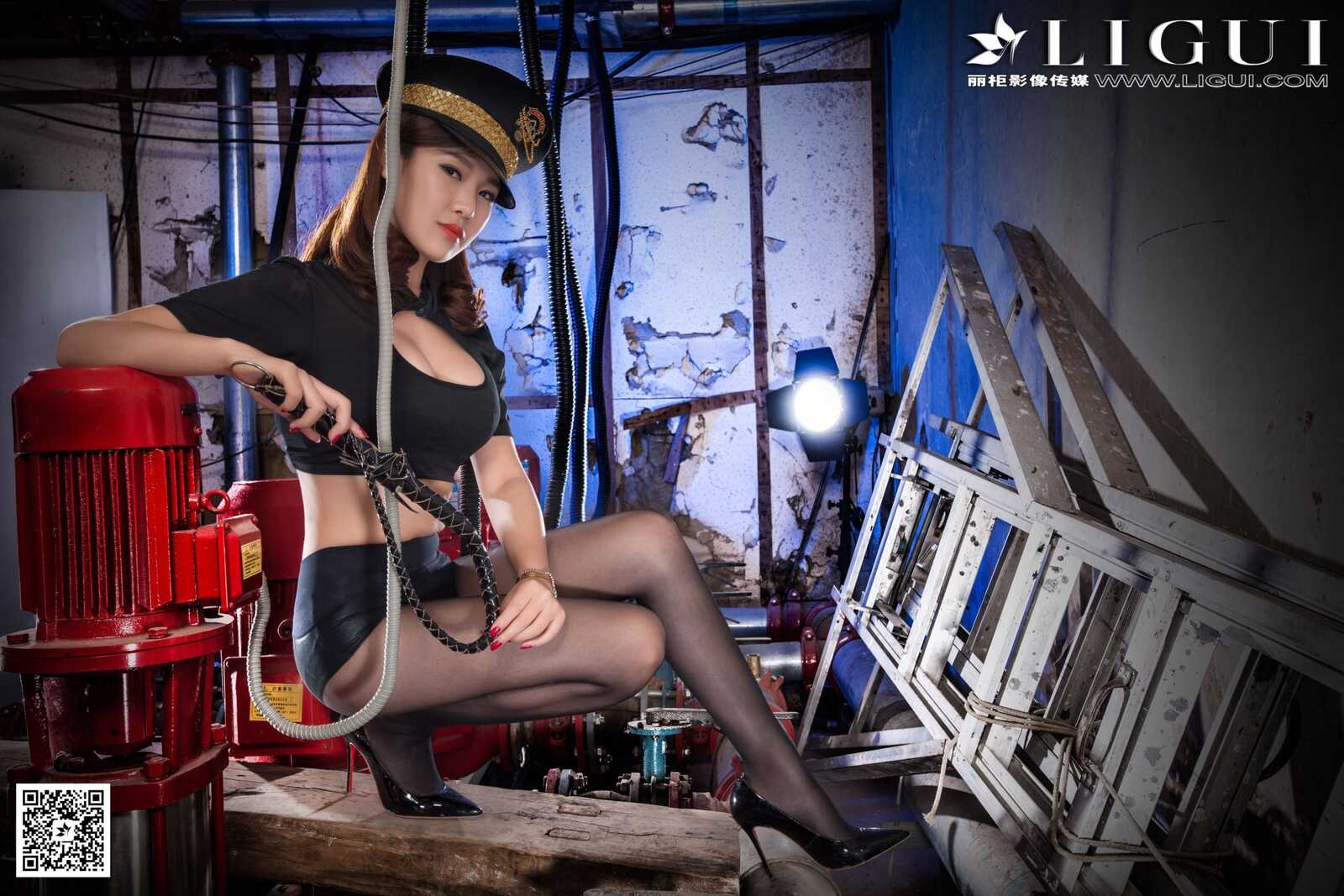 Model 文静《黑丝女警镣铐皮鞭》上下全集 [丽柜第12张