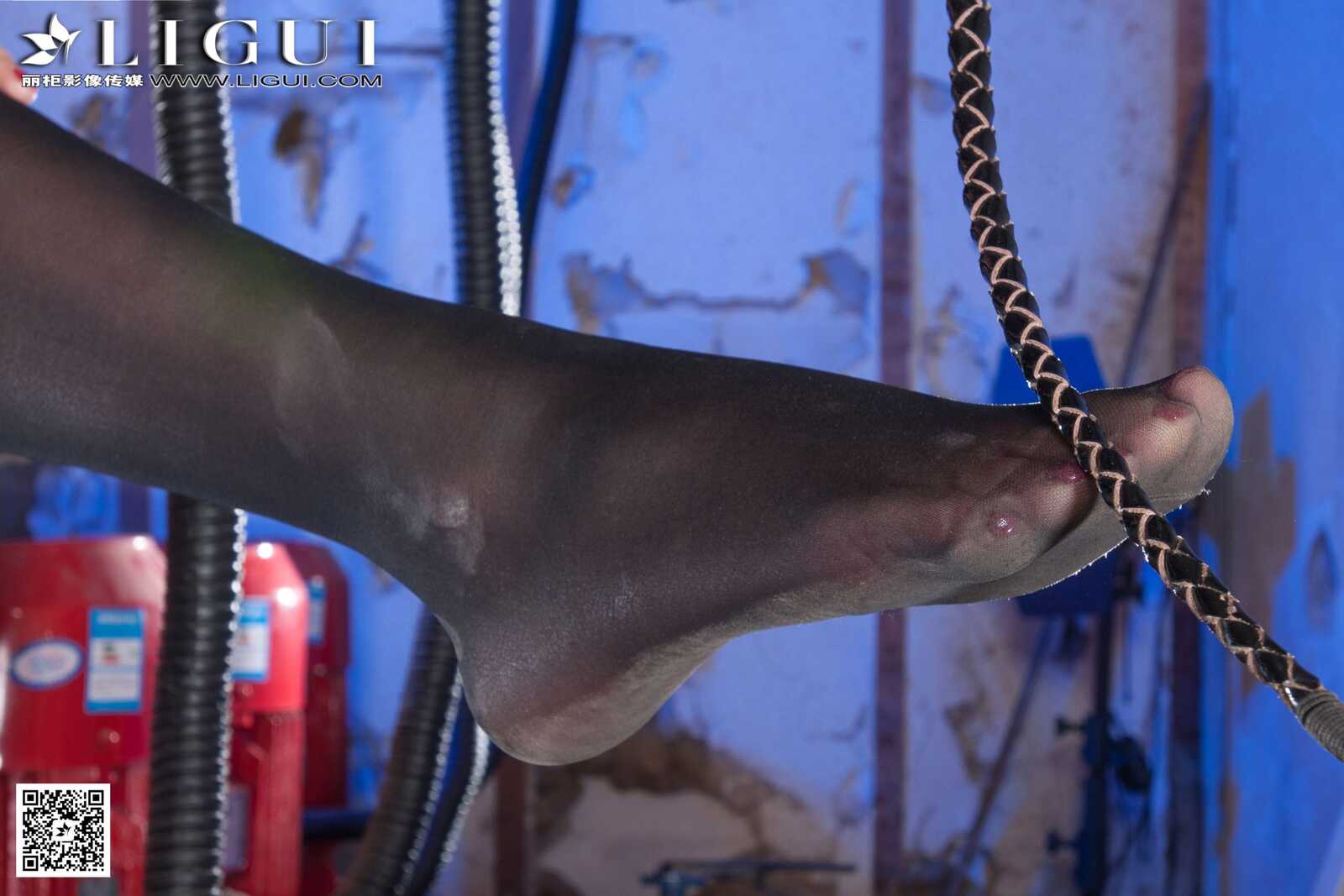 Model 文静《黑丝女警镣铐皮鞭》上下全集 [丽柜第4张