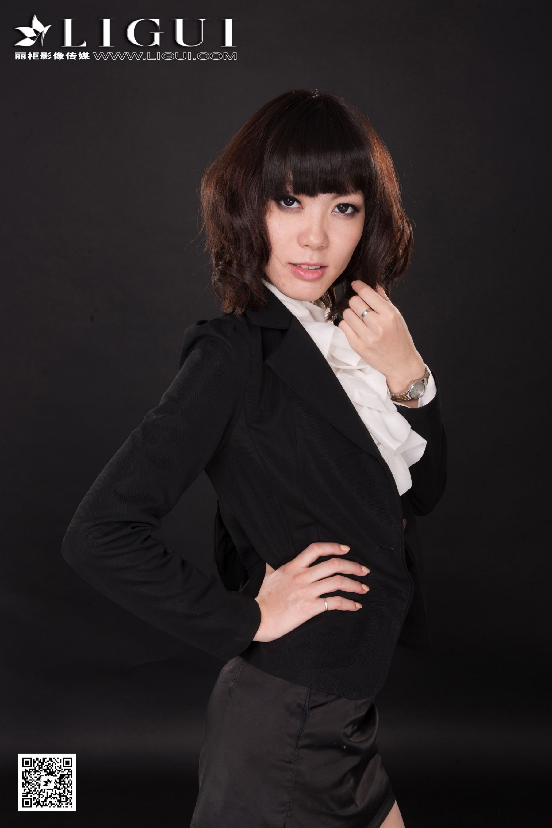 [丽柜贵足] Model 乐乐《职业装丝足高跟》上下全第16张