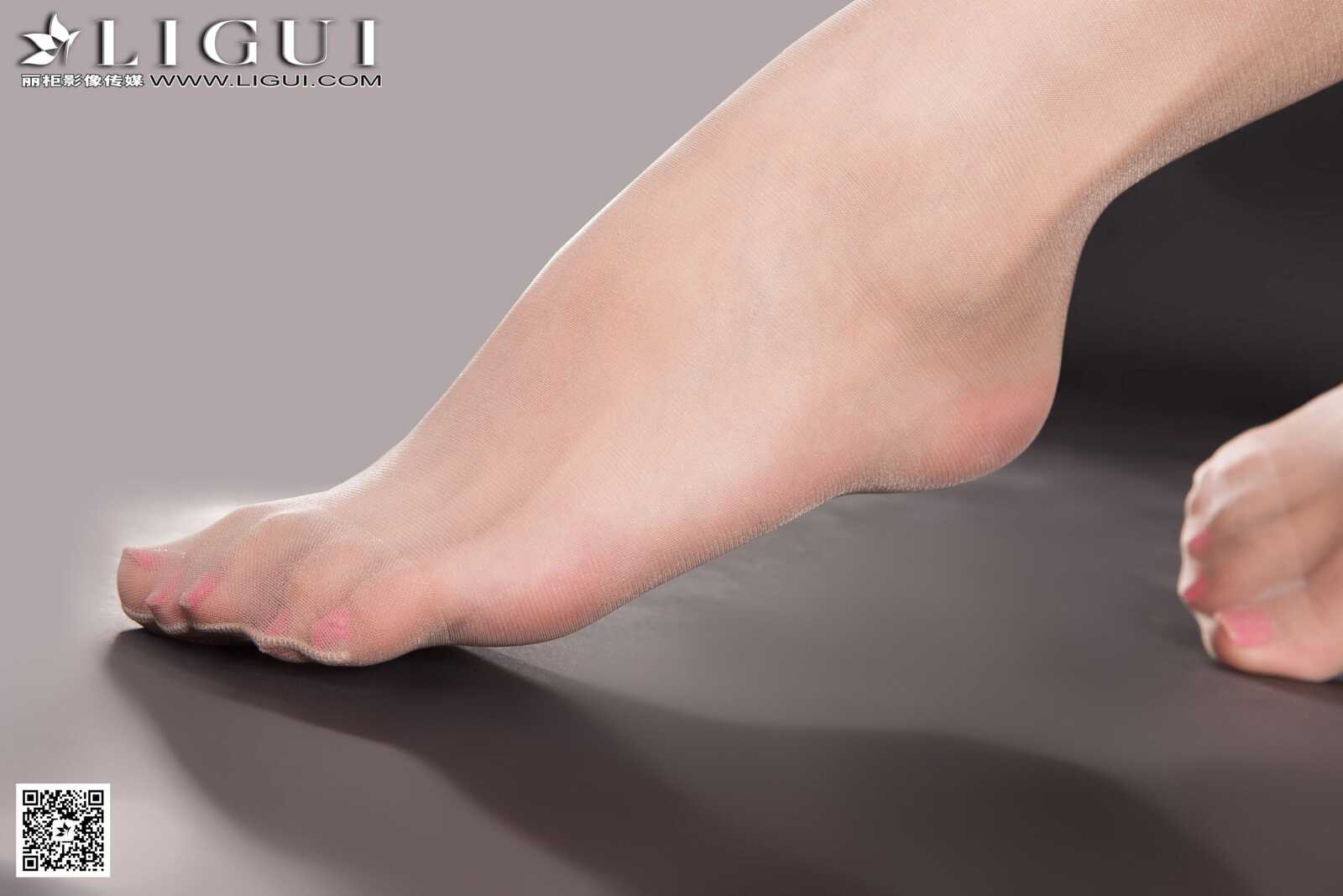 [丽柜贵足] Model 乐乐《职业装丝足高跟》上下全第3张