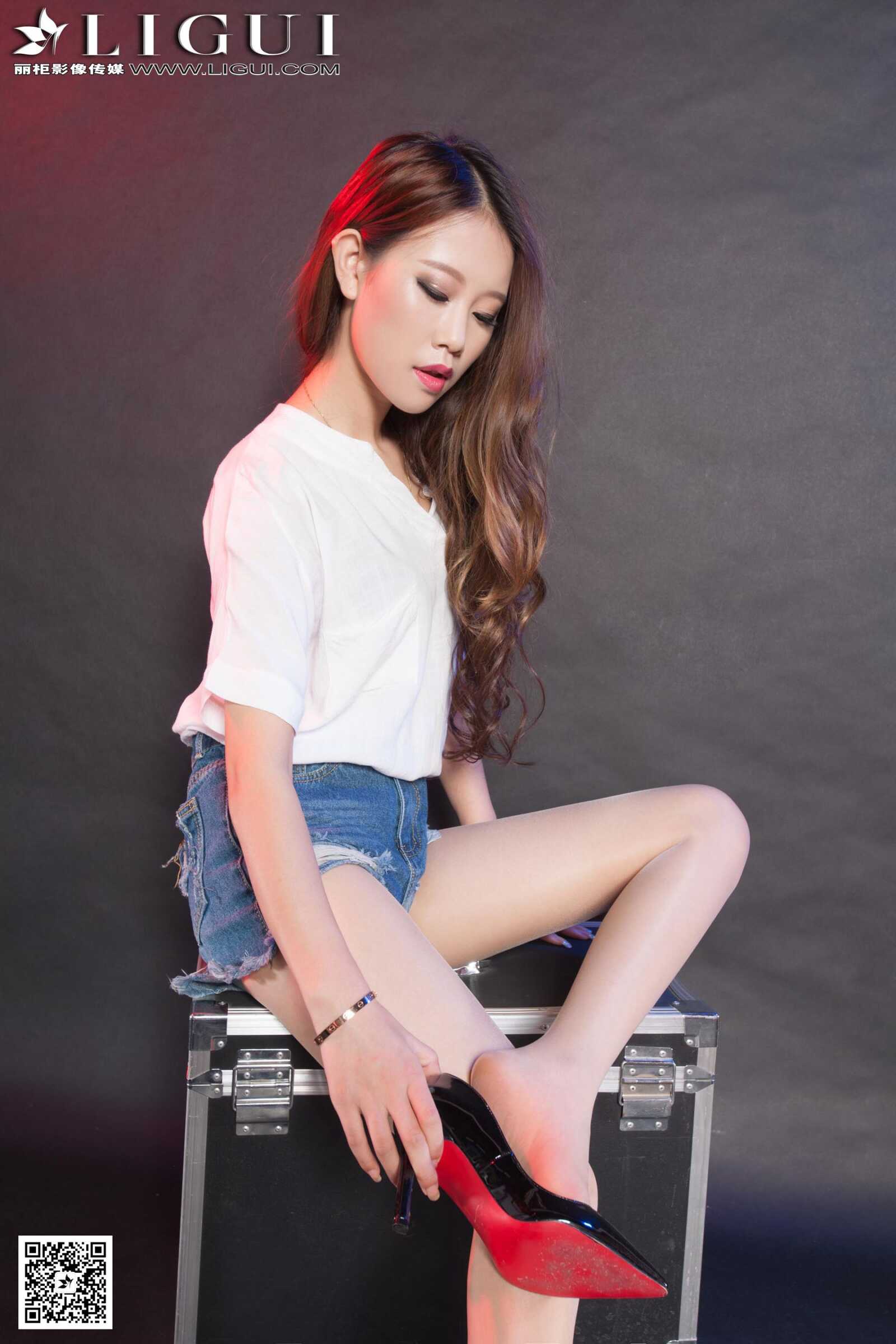 Model 语寒《牛仔热裤高跟》 [丽柜LiGui] 美腿玉足第12张