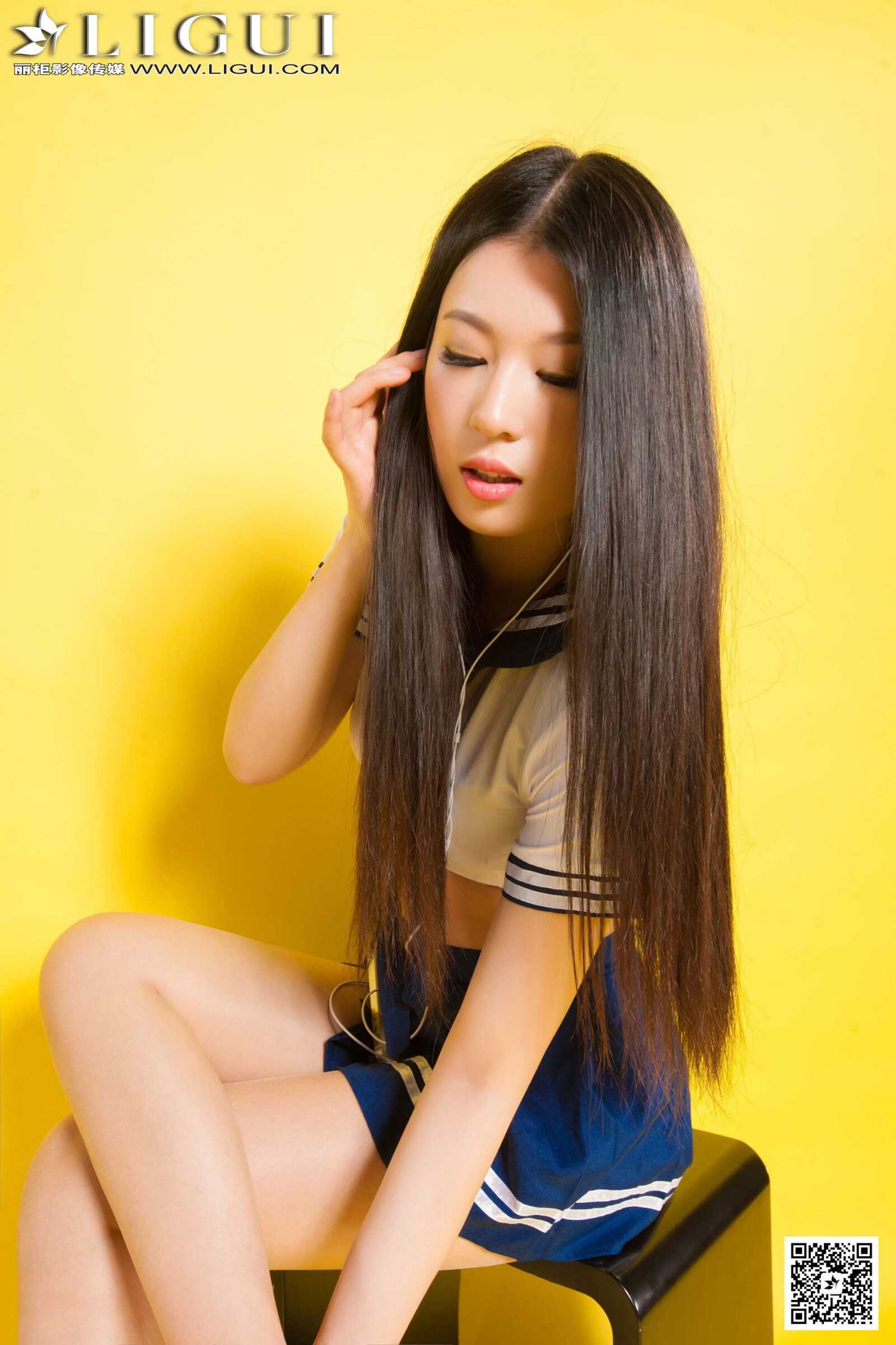 [丽柜LiGui] Model 佳怡《长发水手服美女丝足》美腿第10张