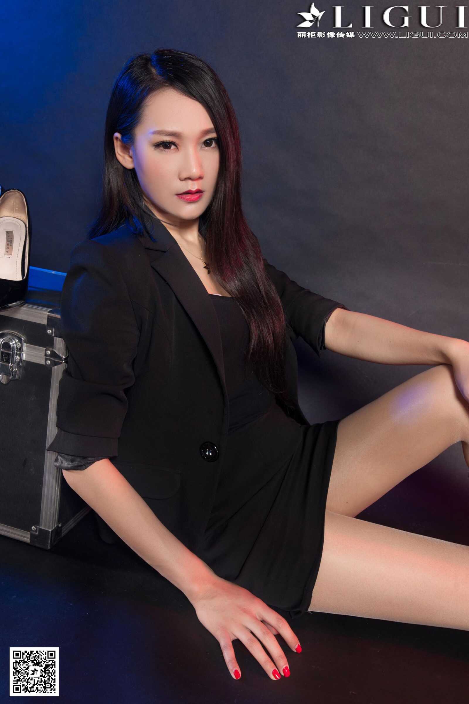 [丽柜LiGui] Model 曼蒂《职业装高跟丝足》上下全集第6张