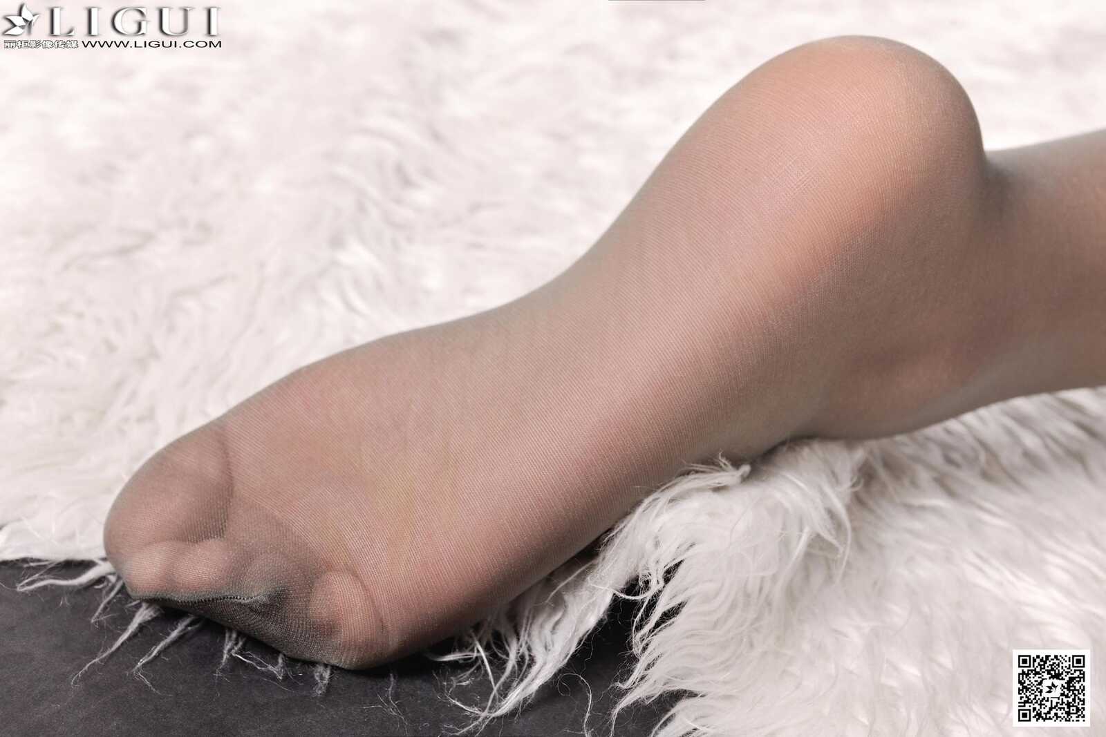 [丽柜LiGui] Model 司琪《职业装灰丝高跟》上下全集第1张