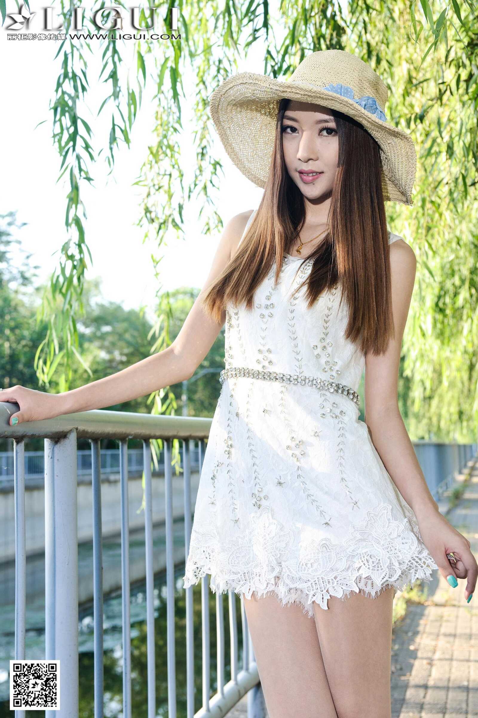 Model 文欣《街拍蕾丝超短连衣裙女神》上中下全第6张