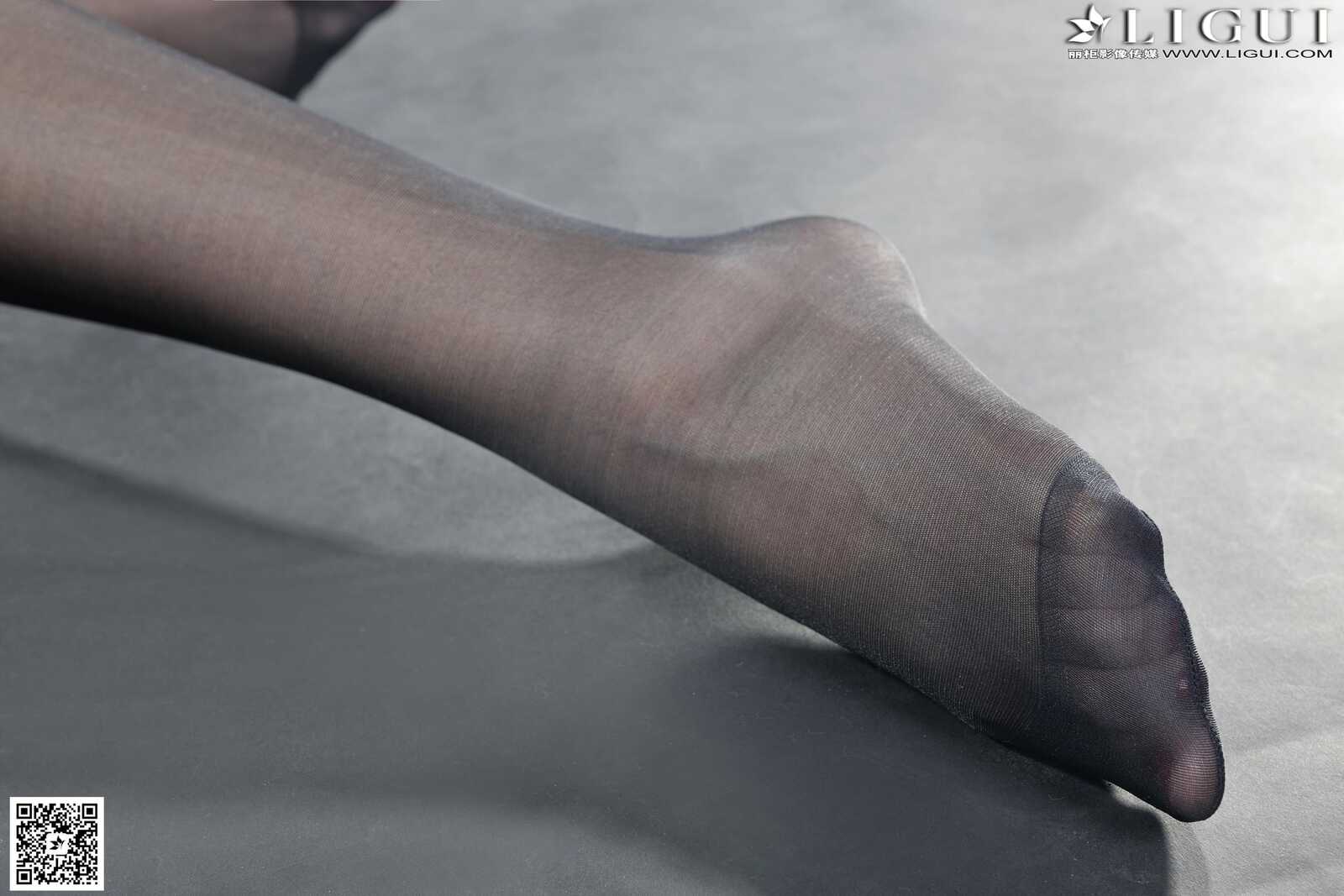 Model 菲菲《高贵黑丝丽人丝足》上中下全集 [丽柜第6张