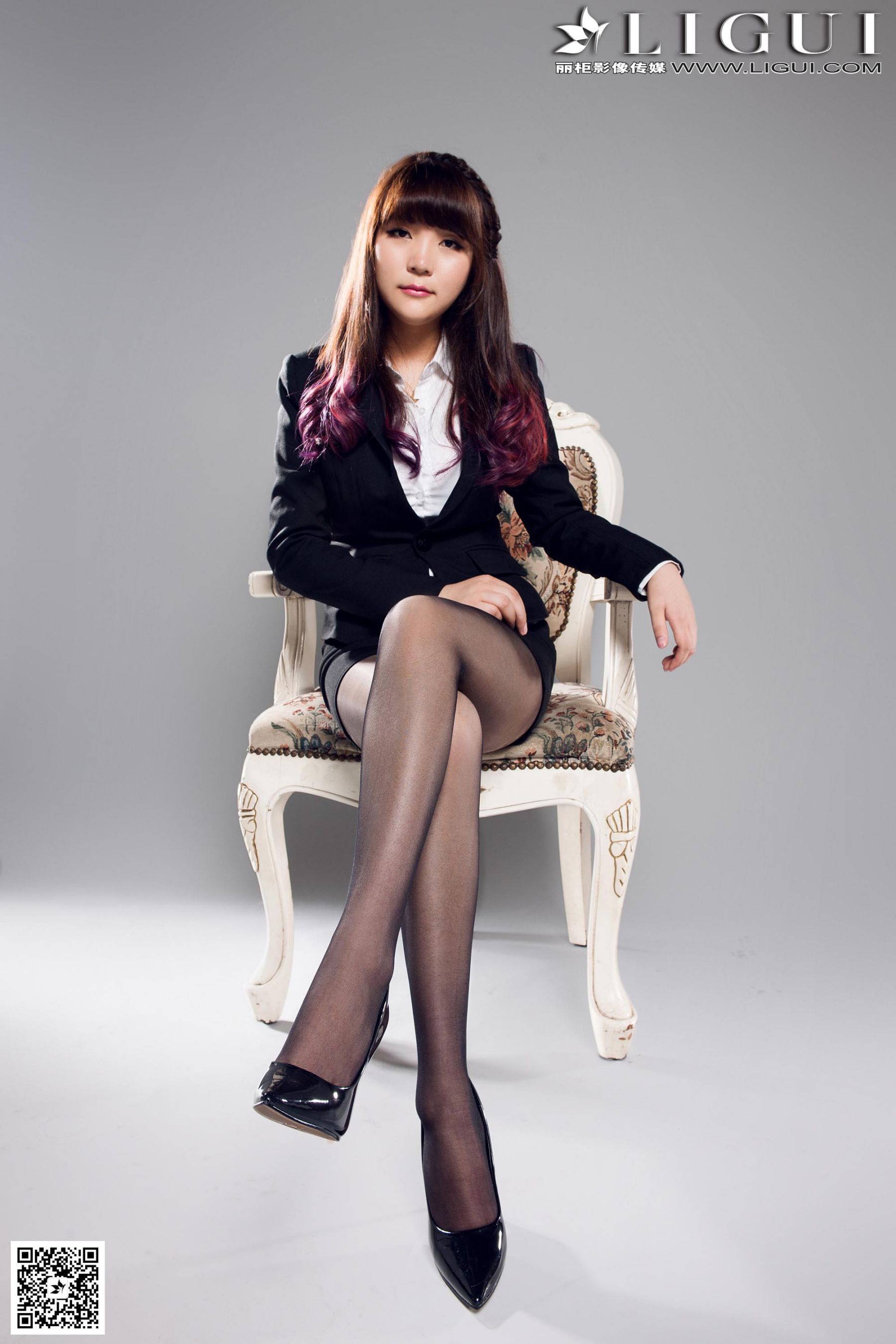 [丽柜贵足学院] Model 小倩《黑丝高跟职业装》美第10张