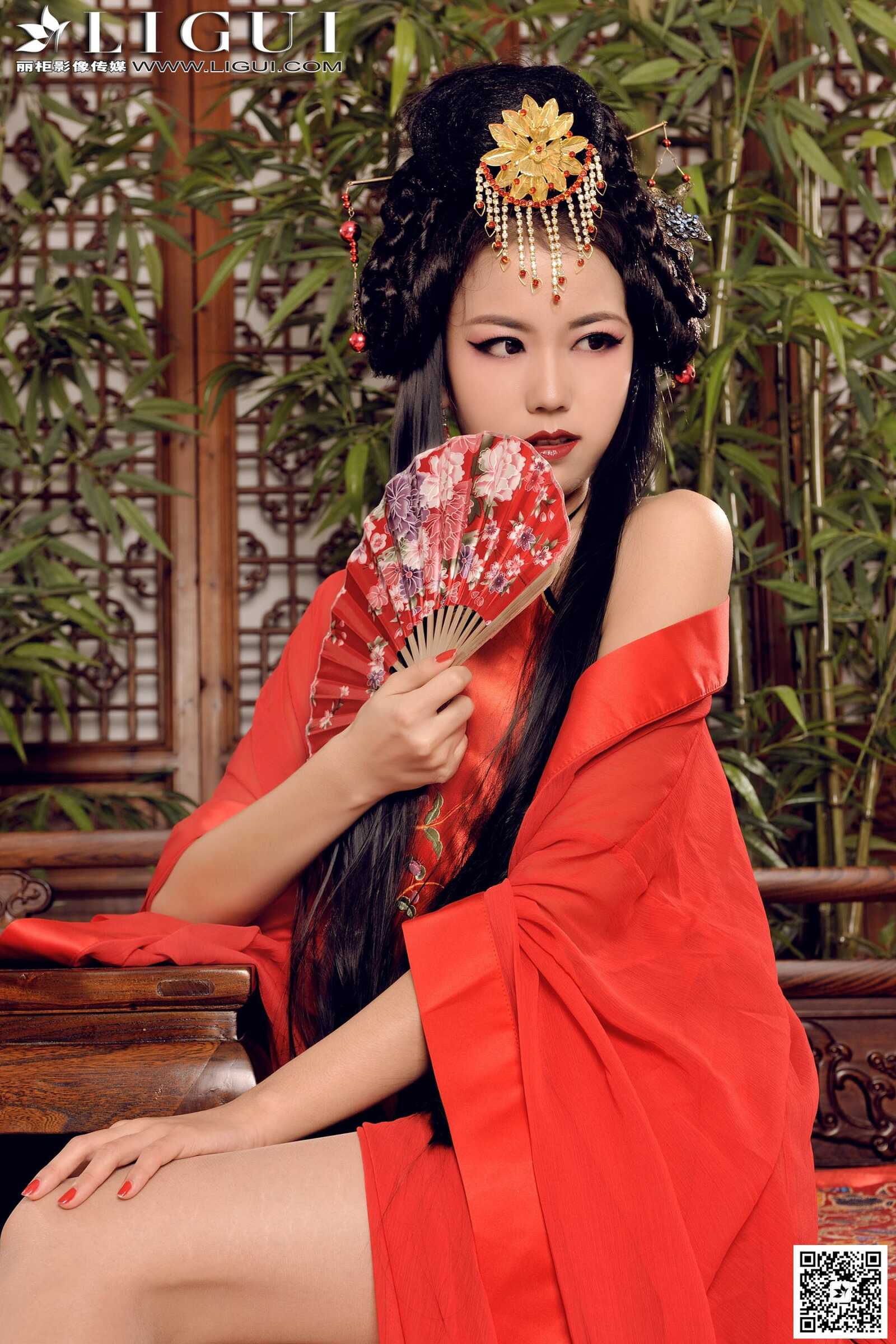 Model 可馨《极品古装美女丝足》上下全集 [丽柜第18张