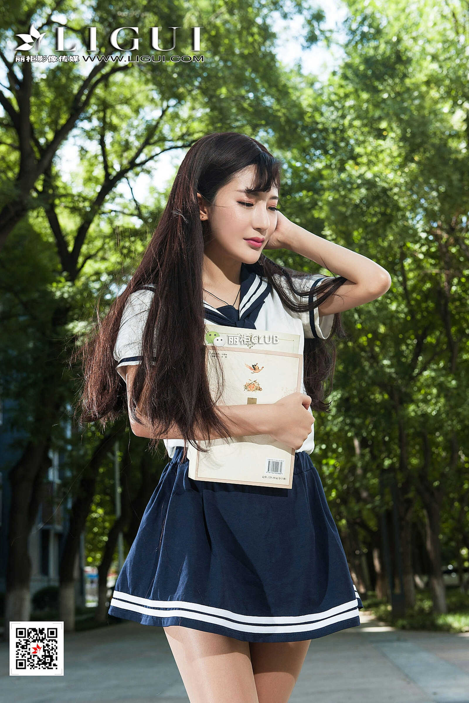 Model 筱筱《校园女神丝足美腿》 [丽柜Ligui] 写真第9张