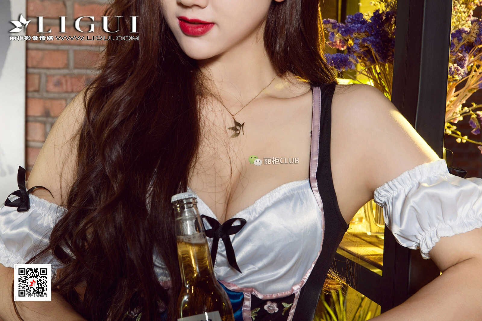 Model 然然《白丝美腿丝脚》 [丽柜Ligui] 写真集第3张