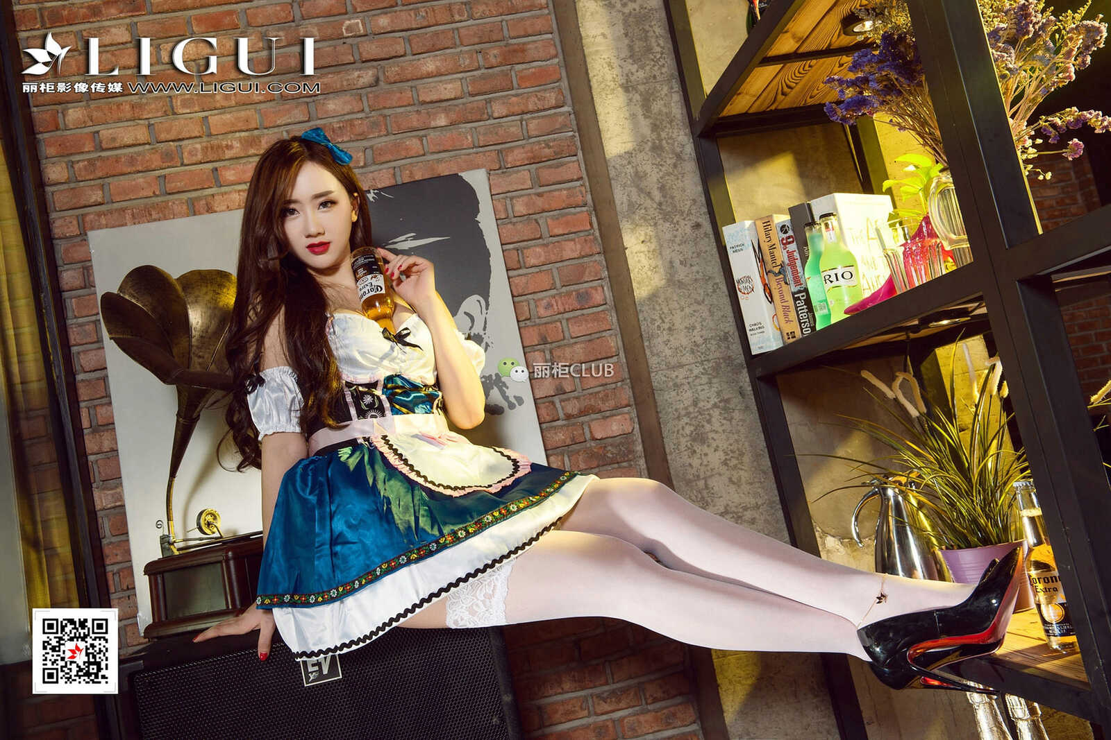 Model 然然《白丝美腿丝脚》 [丽柜Ligui] 写真集第1张