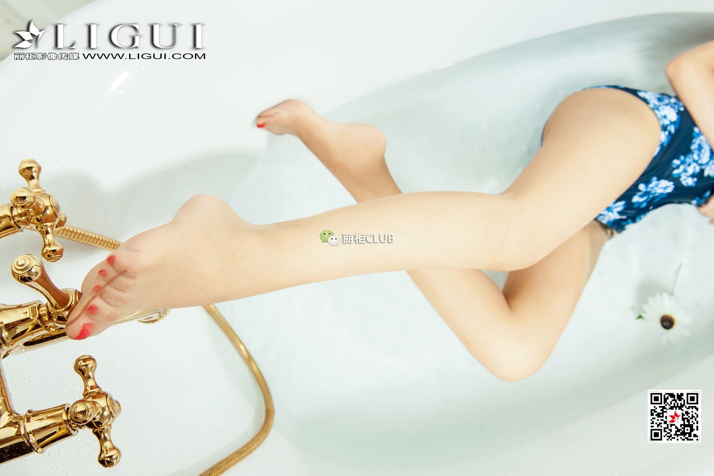 Model 悠悠《浴缸玉足》 [丽柜Ligui] 写真集第18张