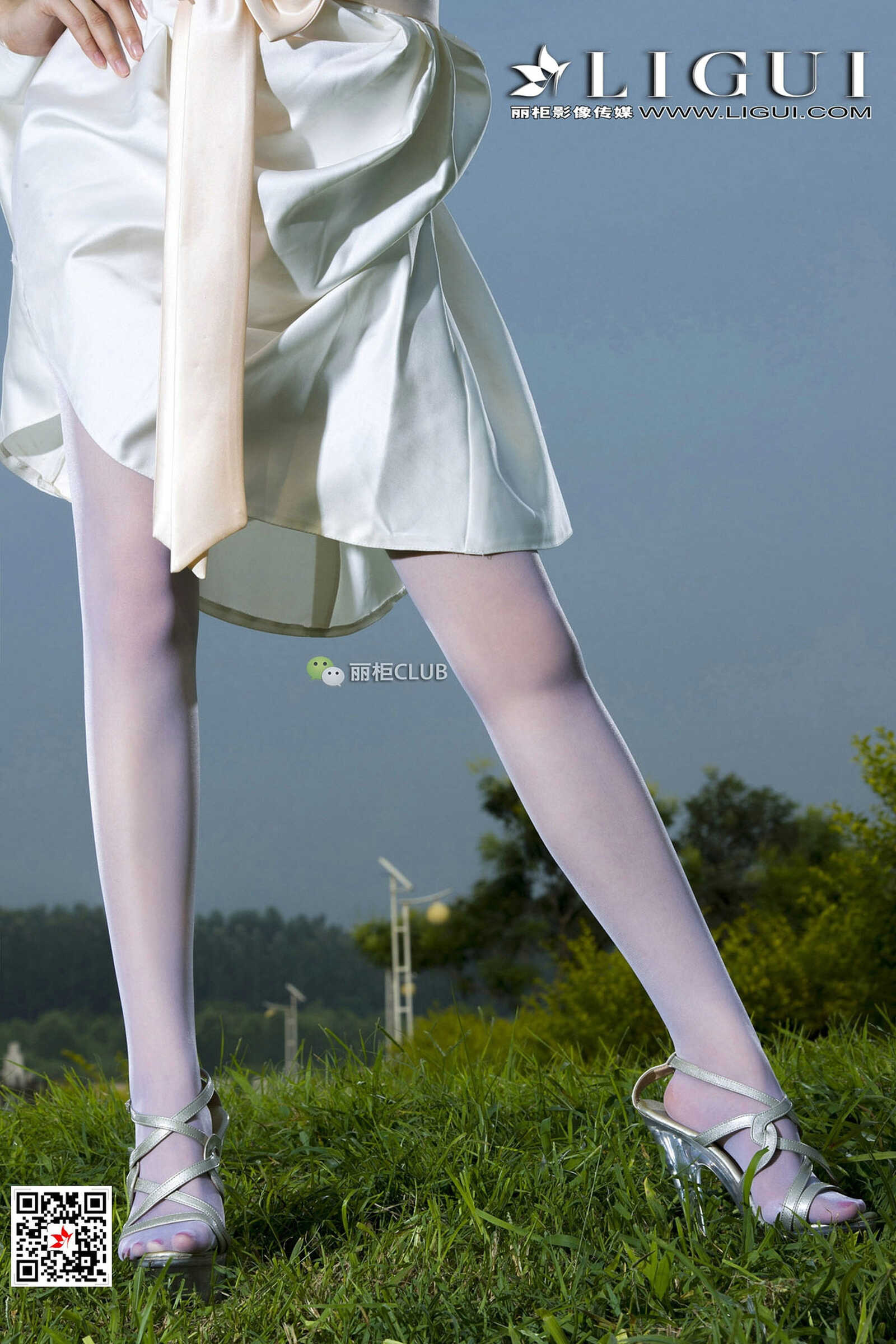 Model 雪儿《白丝+抹胸礼服》 [丽柜Ligui] 写真集第8张