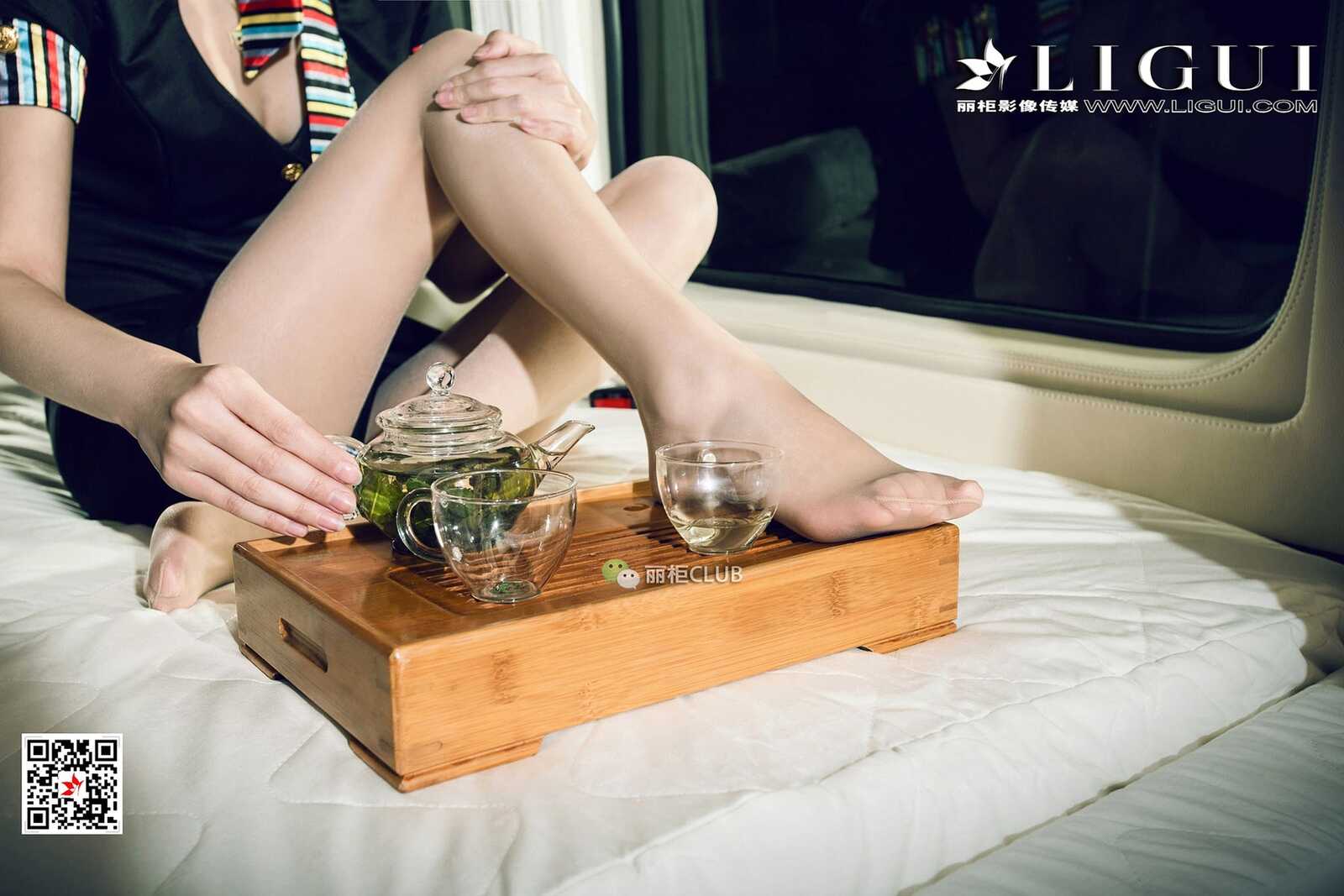 Model 足模Vicky《空姐丝足》 [丽柜Ligui] 写真集第3张