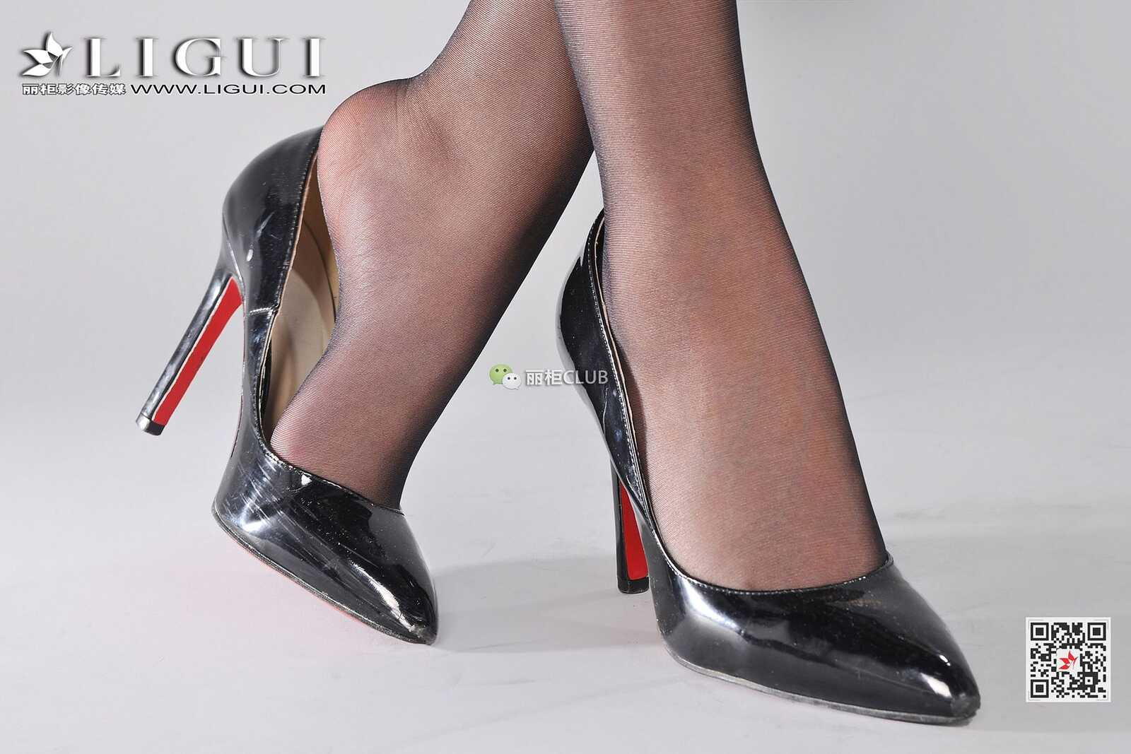 Model 小杨幂《蕾丝+黑丝+美脚》 [丽柜Ligui] 写真集第5张