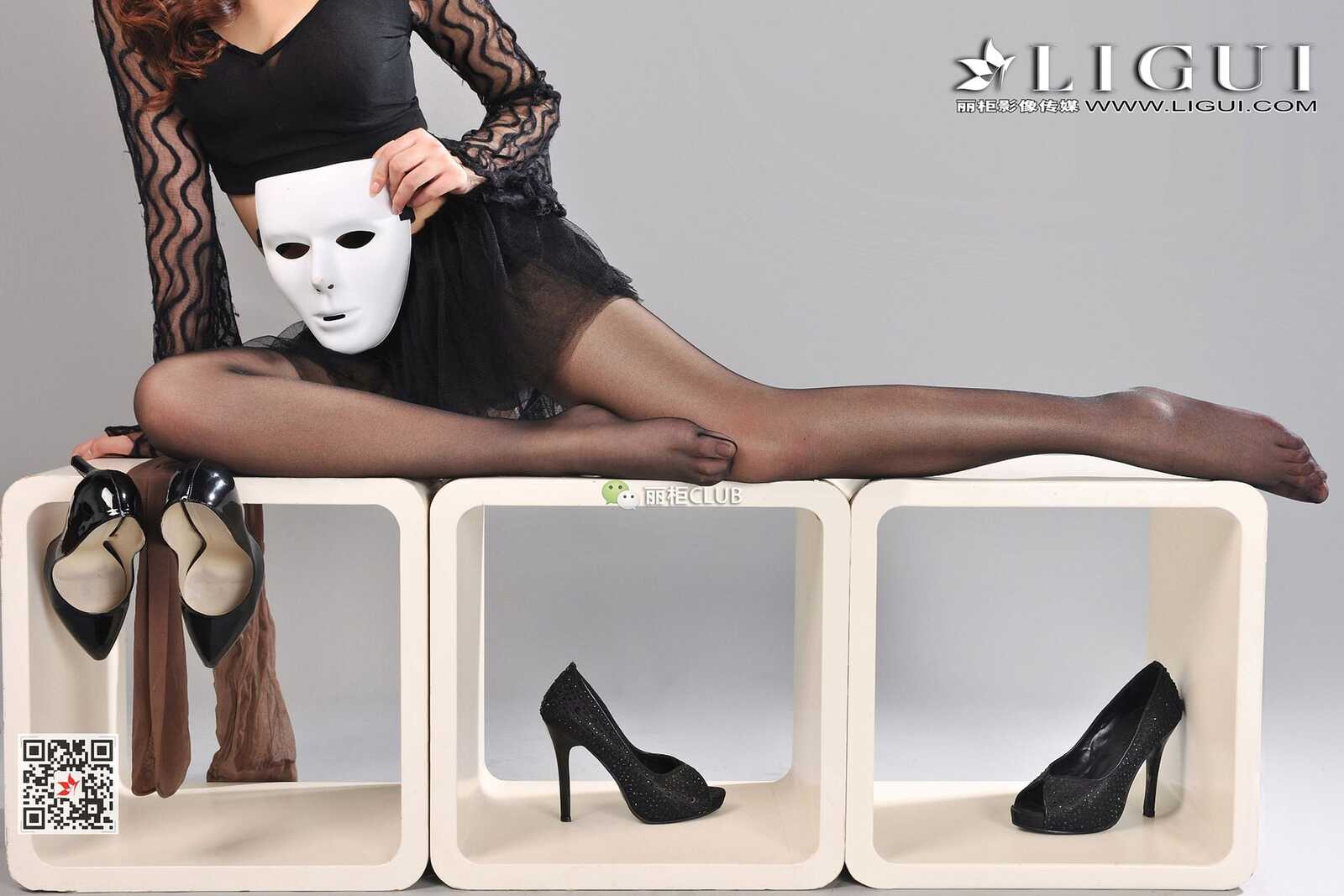 Model 小杨幂《蕾丝+黑丝+美脚》 [丽柜Ligui] 写真集第4张