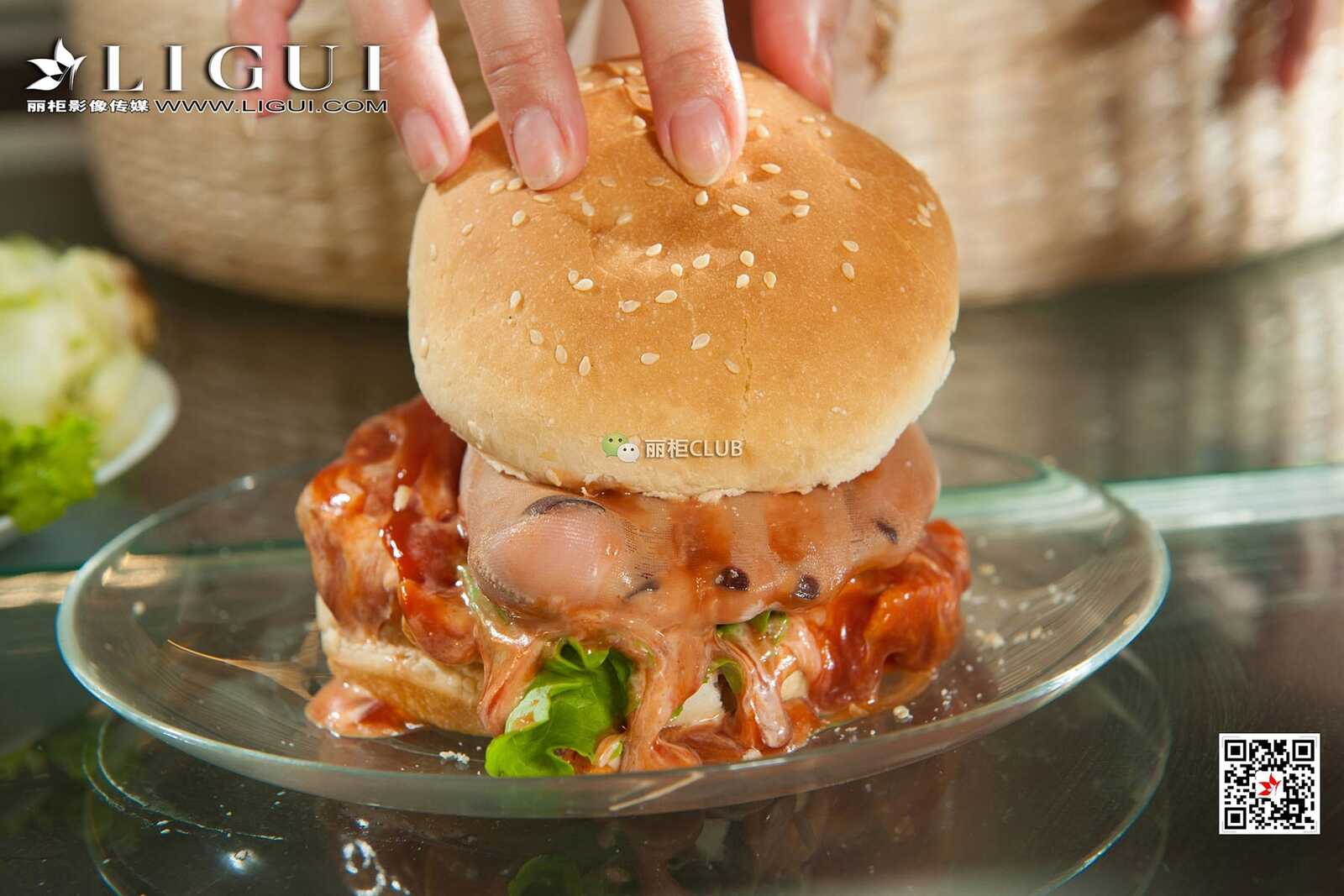 Model 腿模Vicky《汉堡美脚丝足》 [丽柜Ligui] 写真集第9张