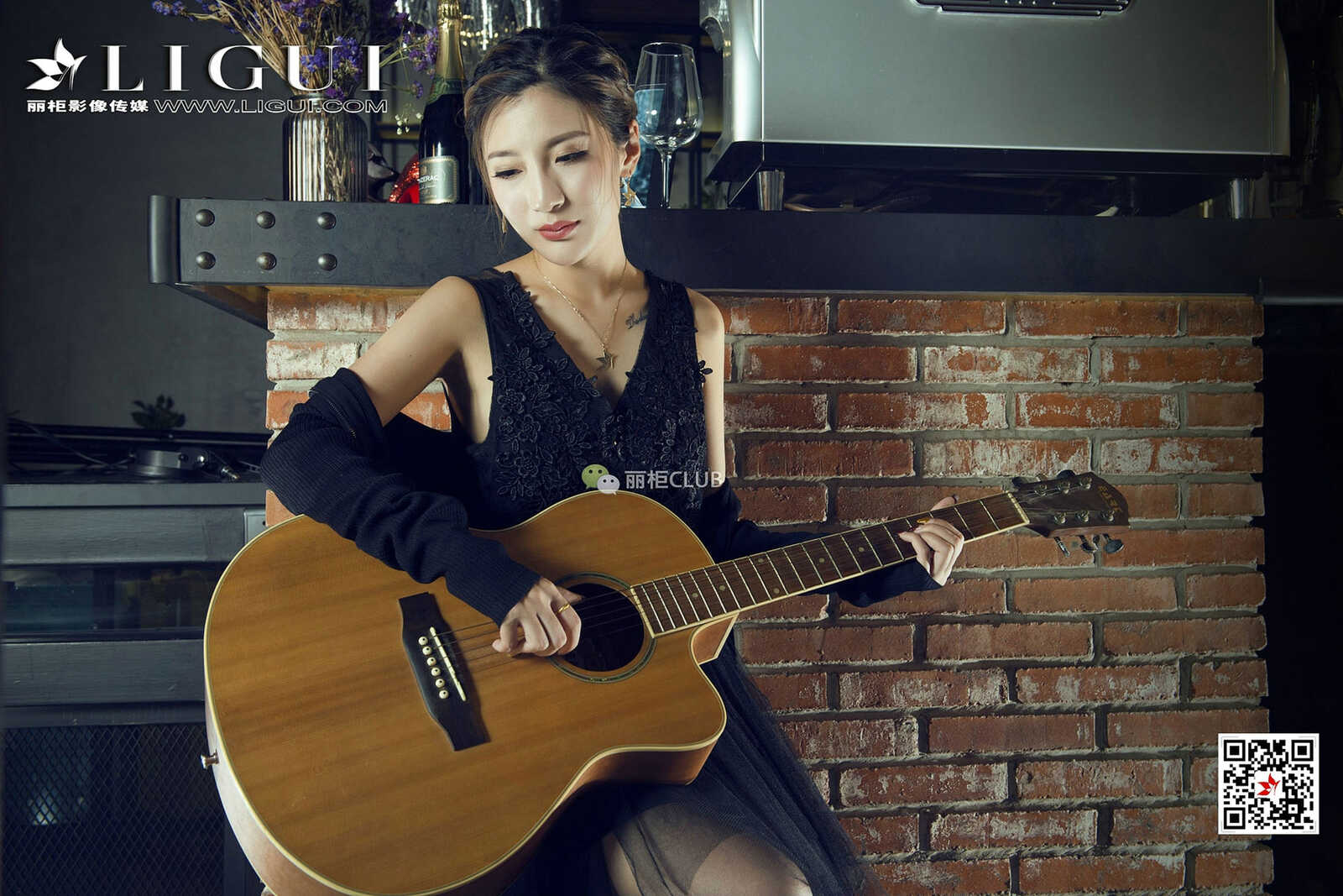 Model 悠悠《灰丝琵琶女神》 [丽柜Ligui] 写真集第3张
