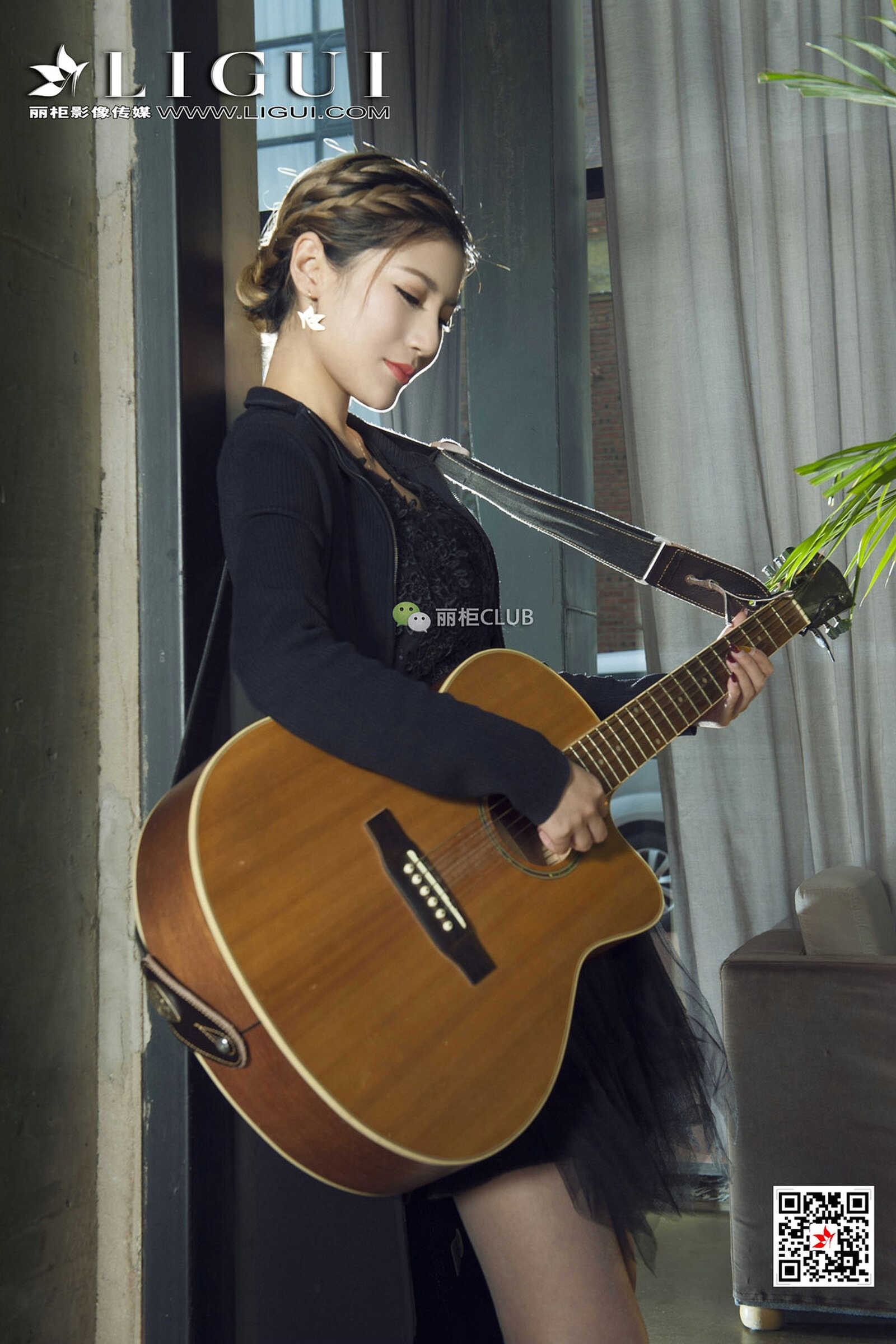 Model 悠悠《灰丝琵琶女神》 [丽柜Ligui] 写真集第3张
