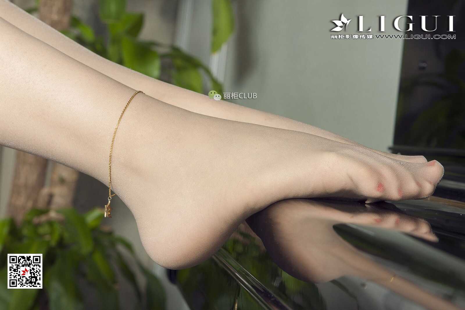 Model 刘镗《办公室肉丝袜美腿丝足》 [丽柜Ligui第18张