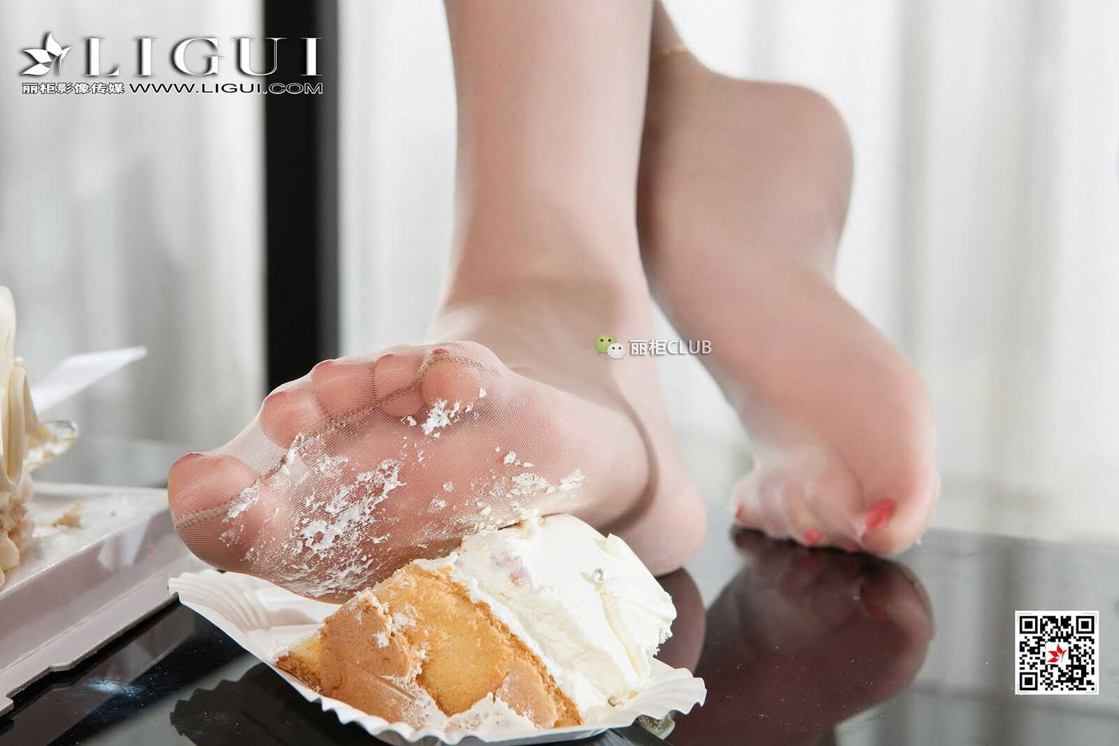 腿模雪糕《包臀旗袍丝足》 [丽柜Ligui] 写真集第2张
