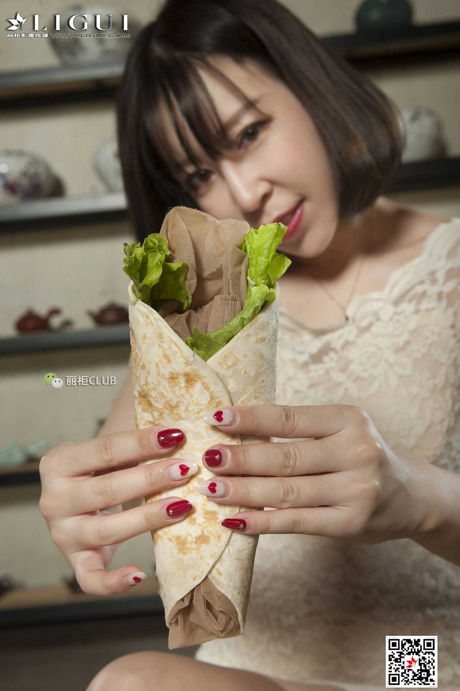 足模Vicky《丝足美食》 [丽柜Ligui] 写真集第13张