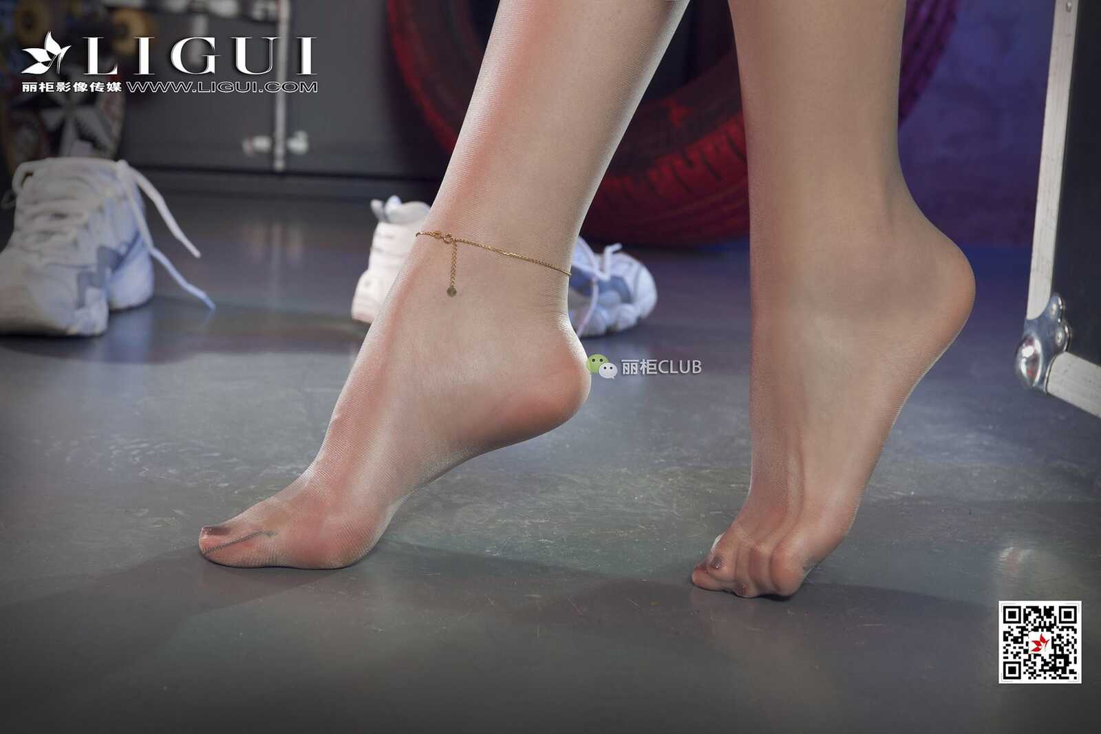 腿模筱筱《运动风丝袜妹子》 [丽柜Ligui] 写真集第11张