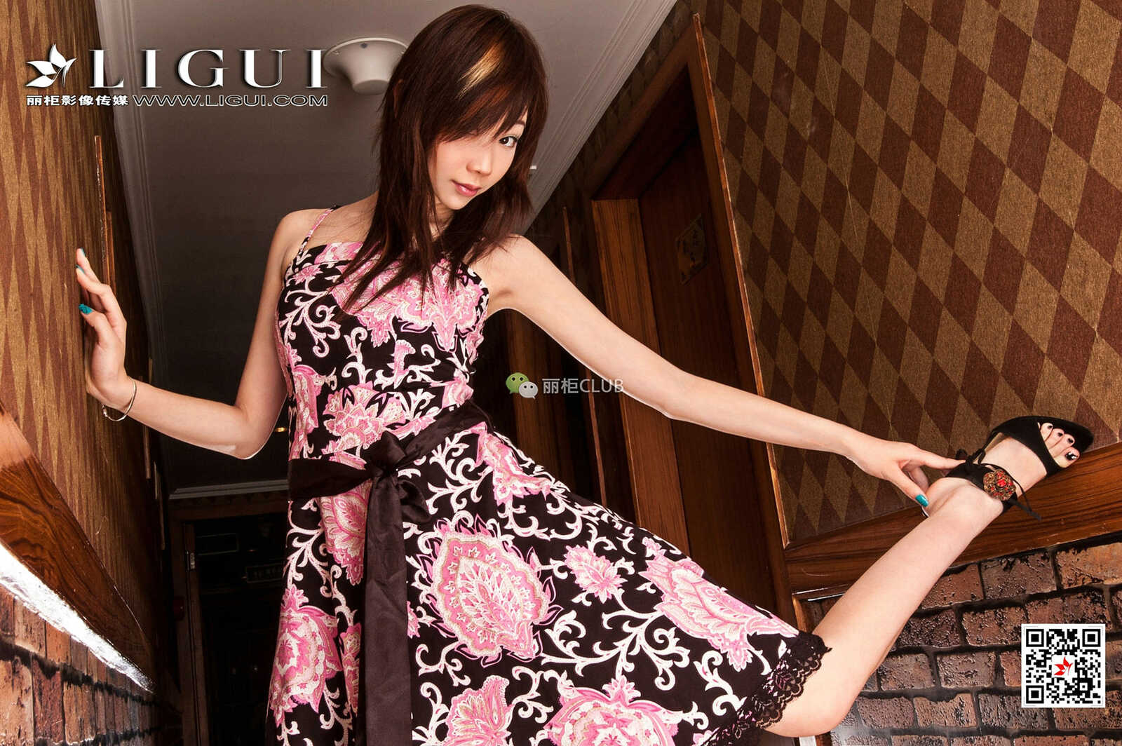 腿模璐璐《长裙高跟》 [丽柜Ligui] 写真集第15张
