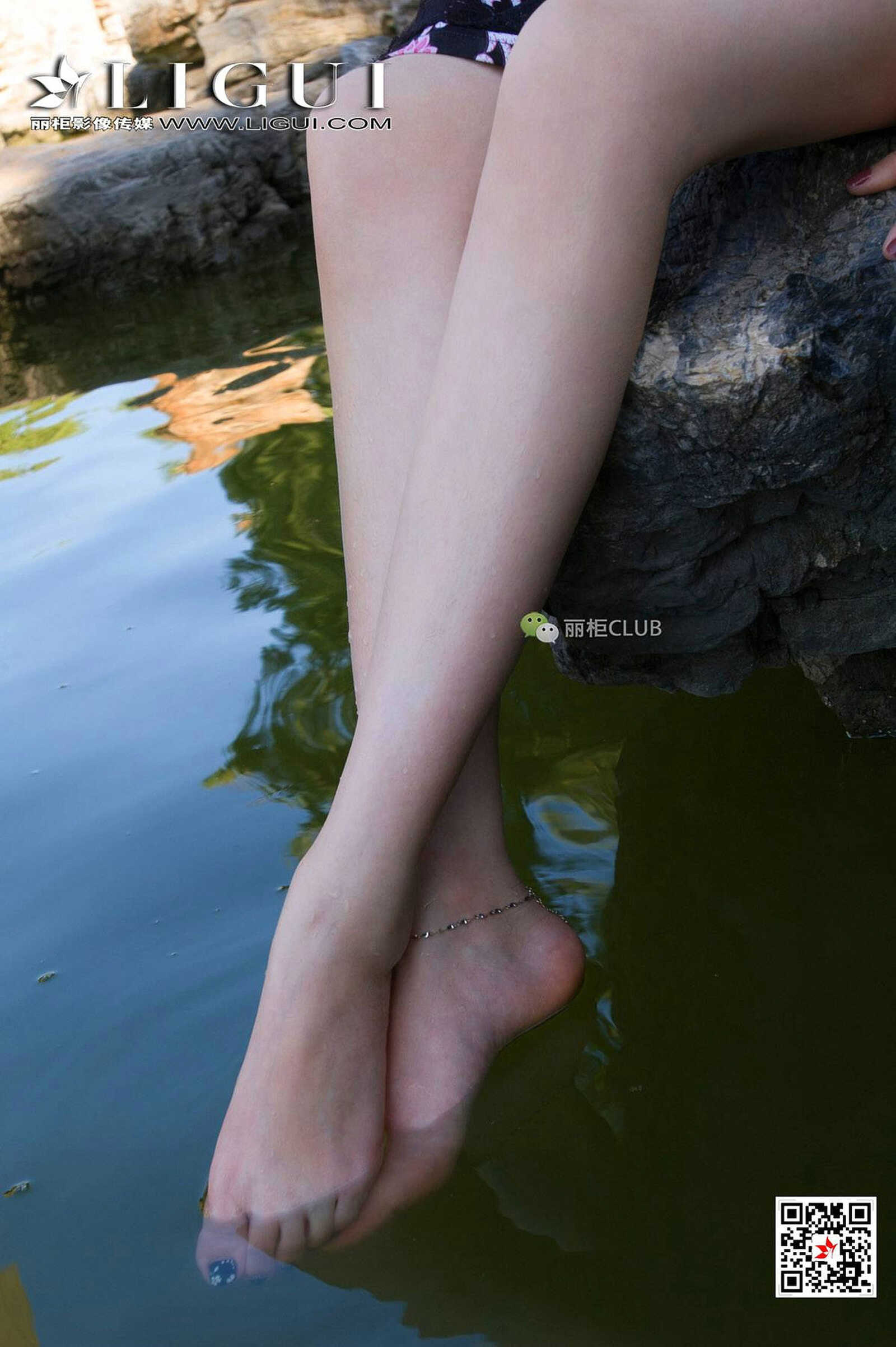 足模璐璐《公园湿足》 [丽柜Ligui] 写真集第1张